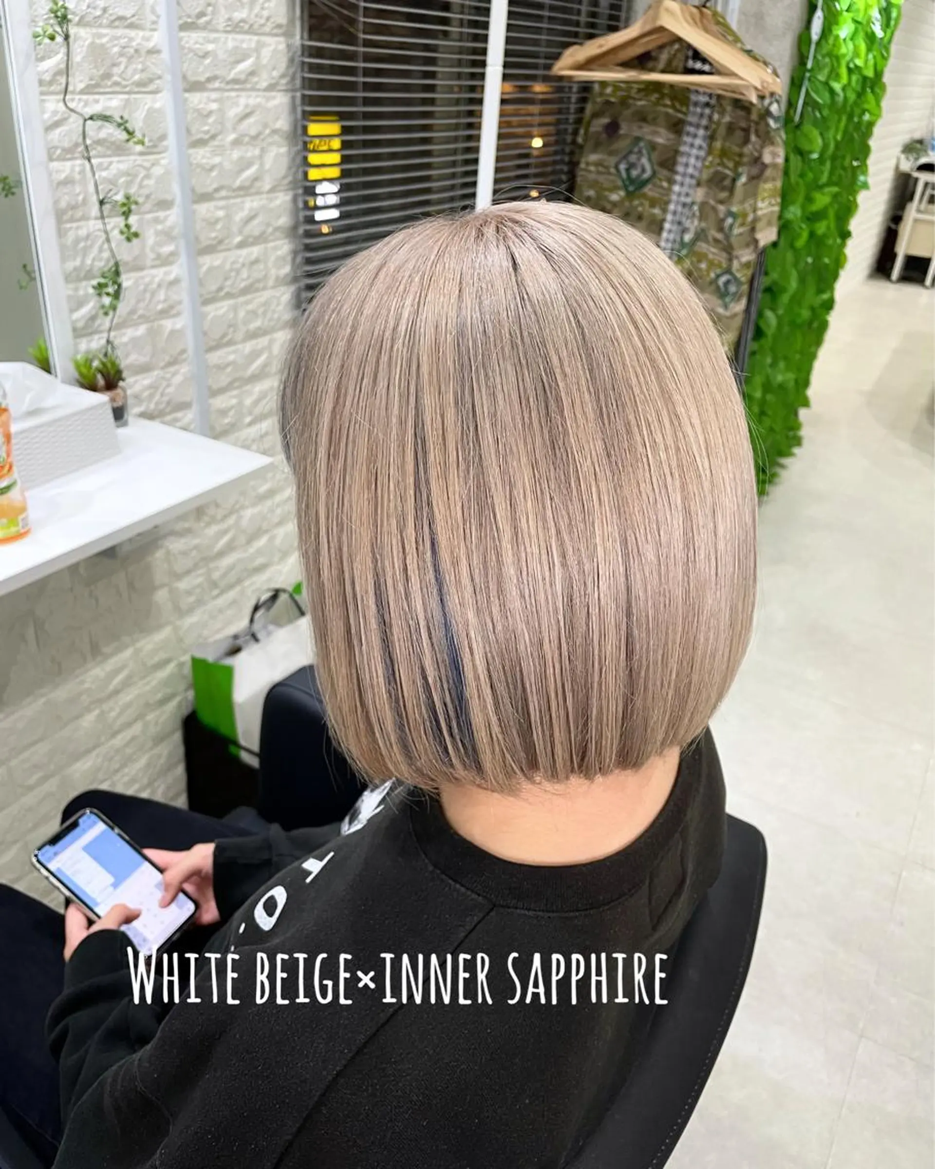 ショート カラー ベージュカラー ハイトーンカラー ホワイトベージュ ヘアカラー トリートメント にしき さんのヘアスタイル