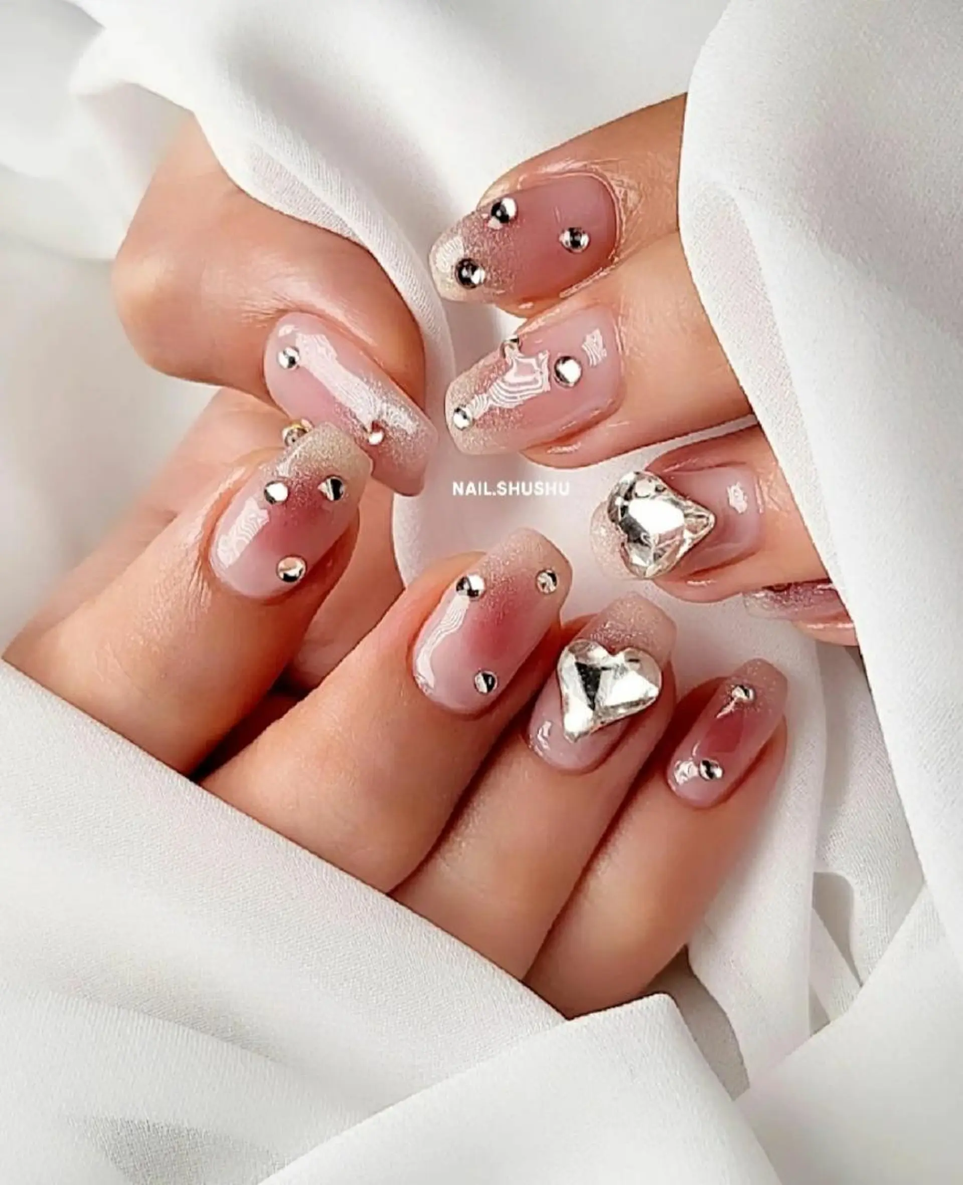 ネイル 持ち込み ニュアンスネイル ワンカラーネイル シンプルネイル 春ネイル 3dパーツ/流行り 👧shushu❤️のネイルデザイン