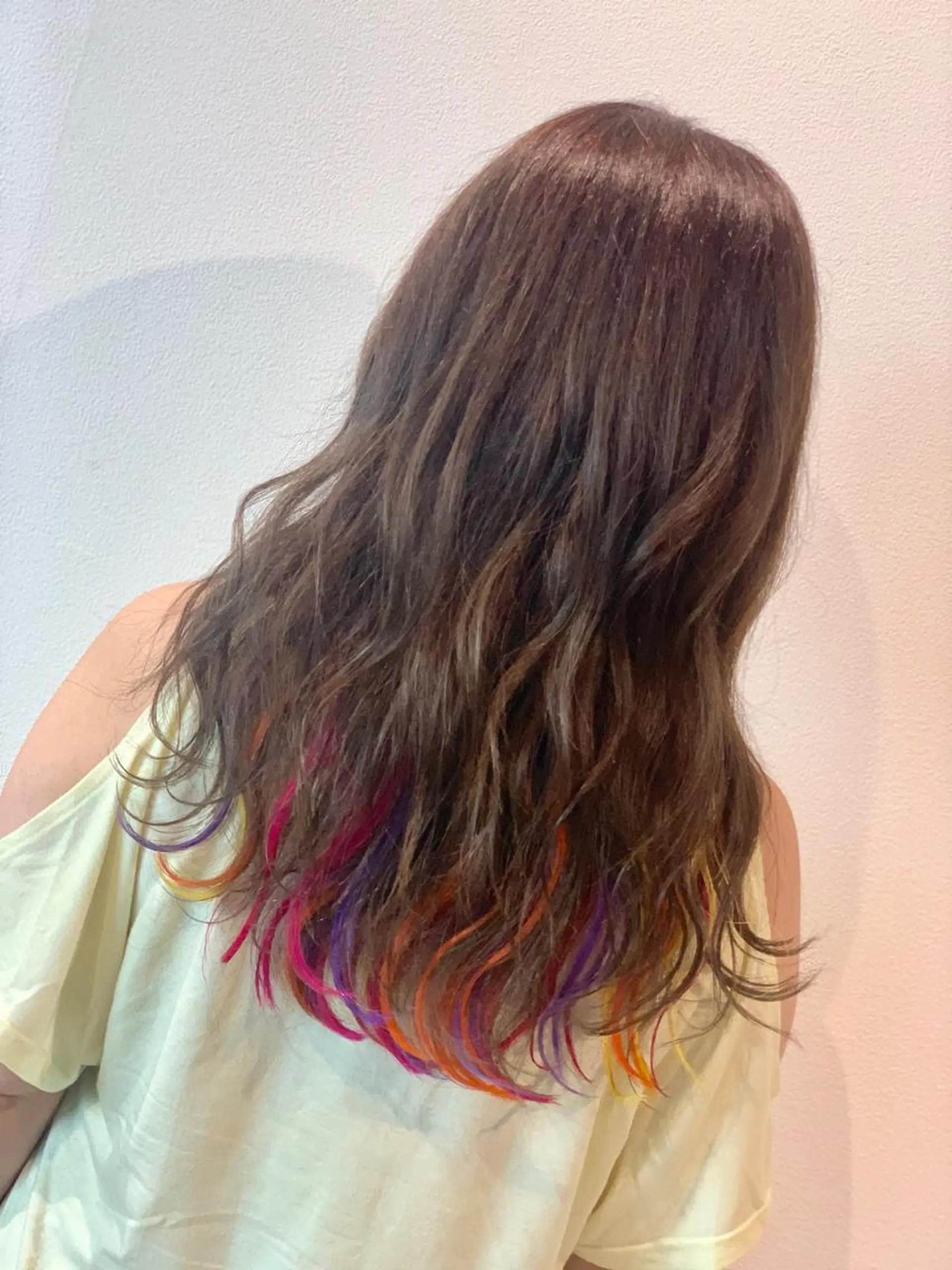 ロング Lilly 中谷友里のヘアスタイル