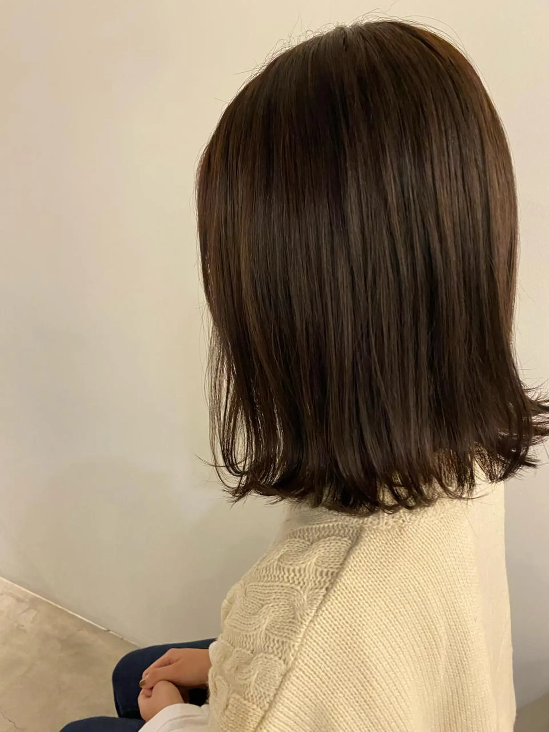 ミディアム カラー 外ハネヘア サイトウ アカネのヘアスタイル