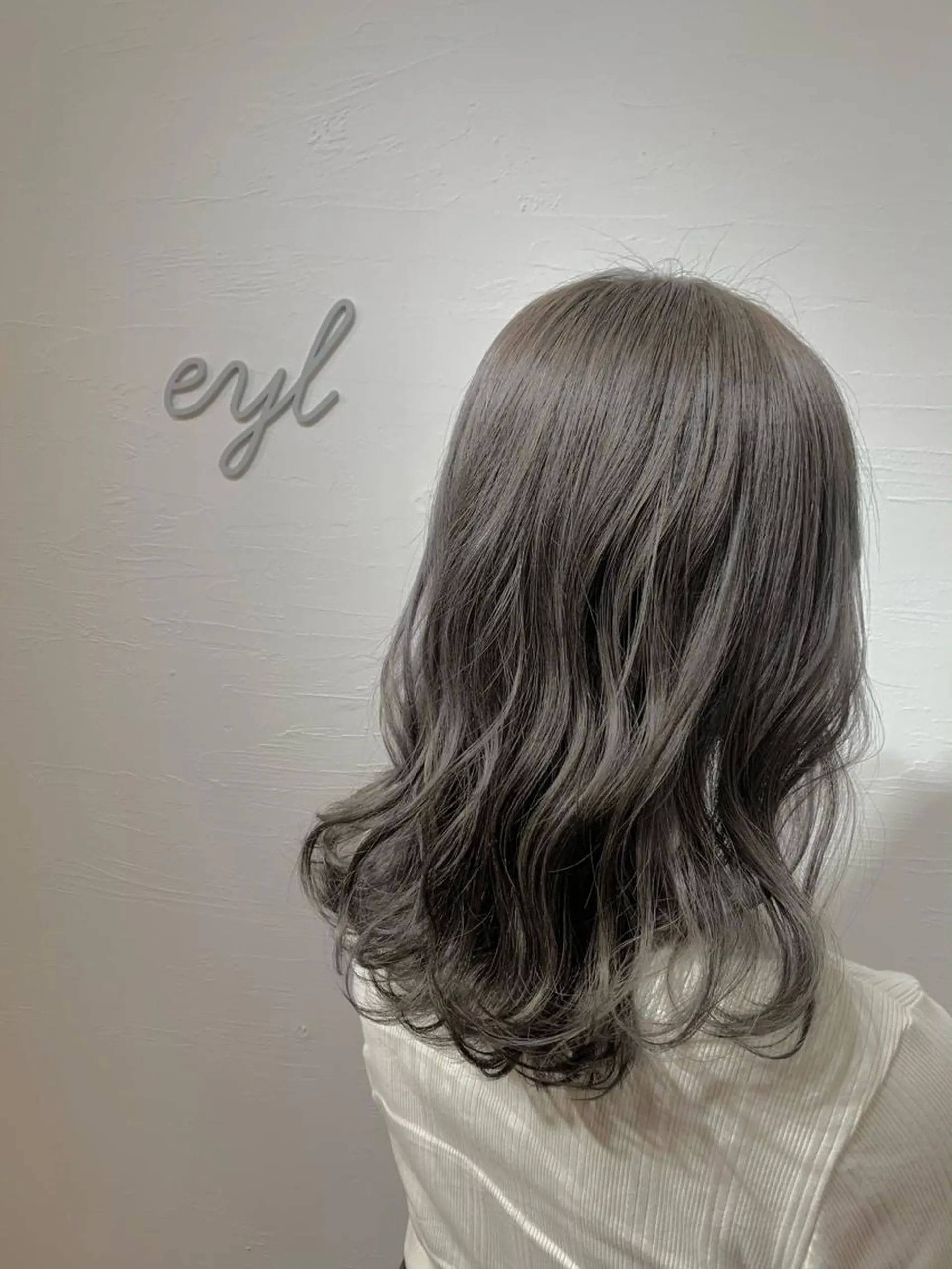 ミディアム カラー アディクシーカラー アッシュ 💎赤み消しカラー 特化型デザイナー💎のヘアスタイル