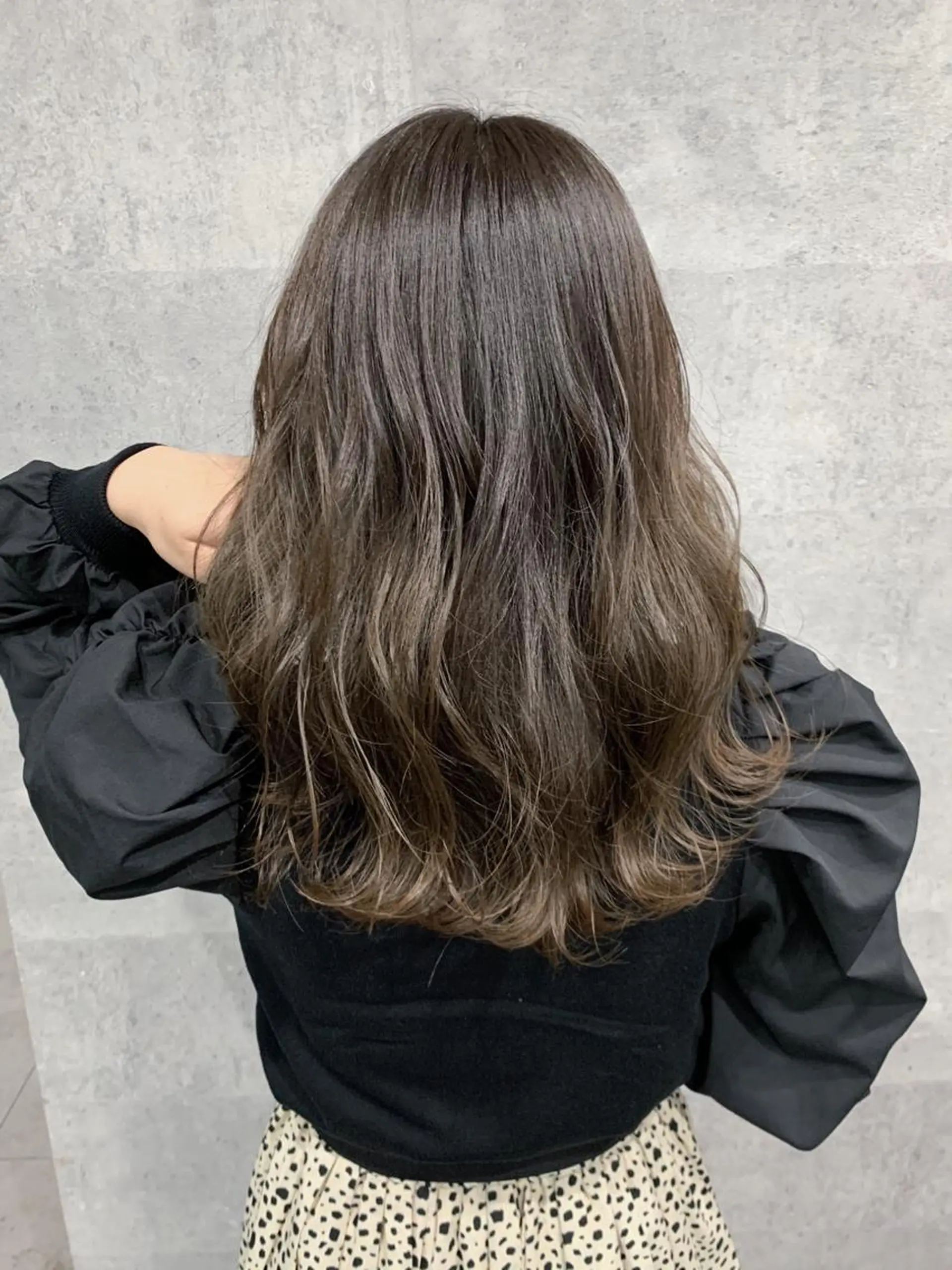 ロング カラー ベージュカラー ブリーチ _WHITE 天神店 YUMEKA🐻のヘアスタイル