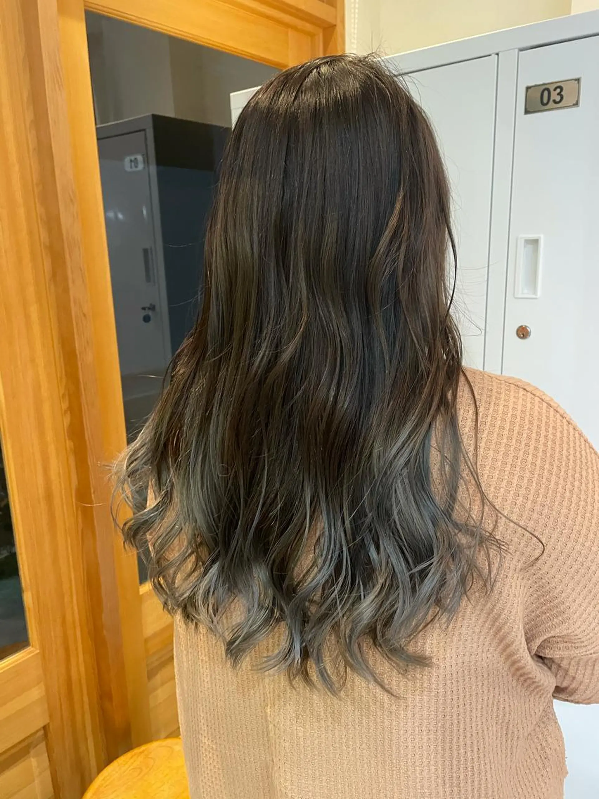 ロング カラー ブリーチ グラデーションカラー 中目黒🌼 🌼ハナのヘアスタイル