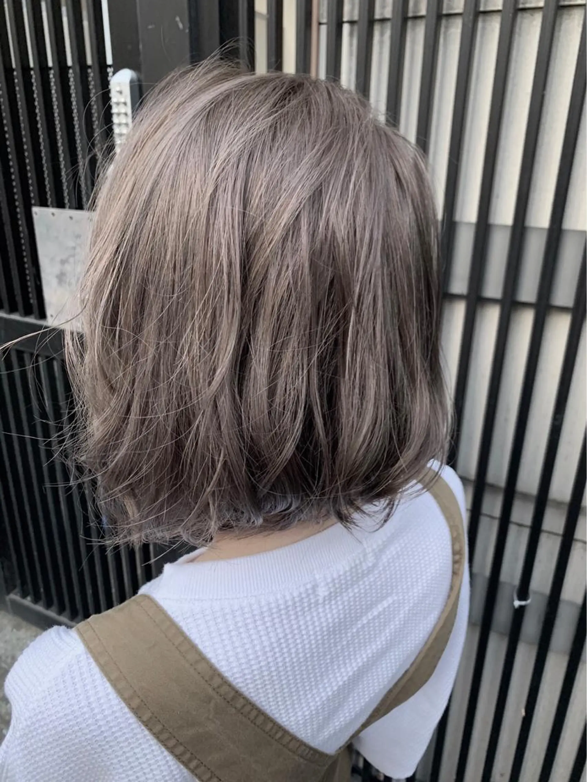 ショート カラー ベージュカラー ブリーチ ホワイトベージュ ヘアカラー トリートメント ヘアセット 吉田裕太/ハイライト ダブルカラーのヘアスタイル