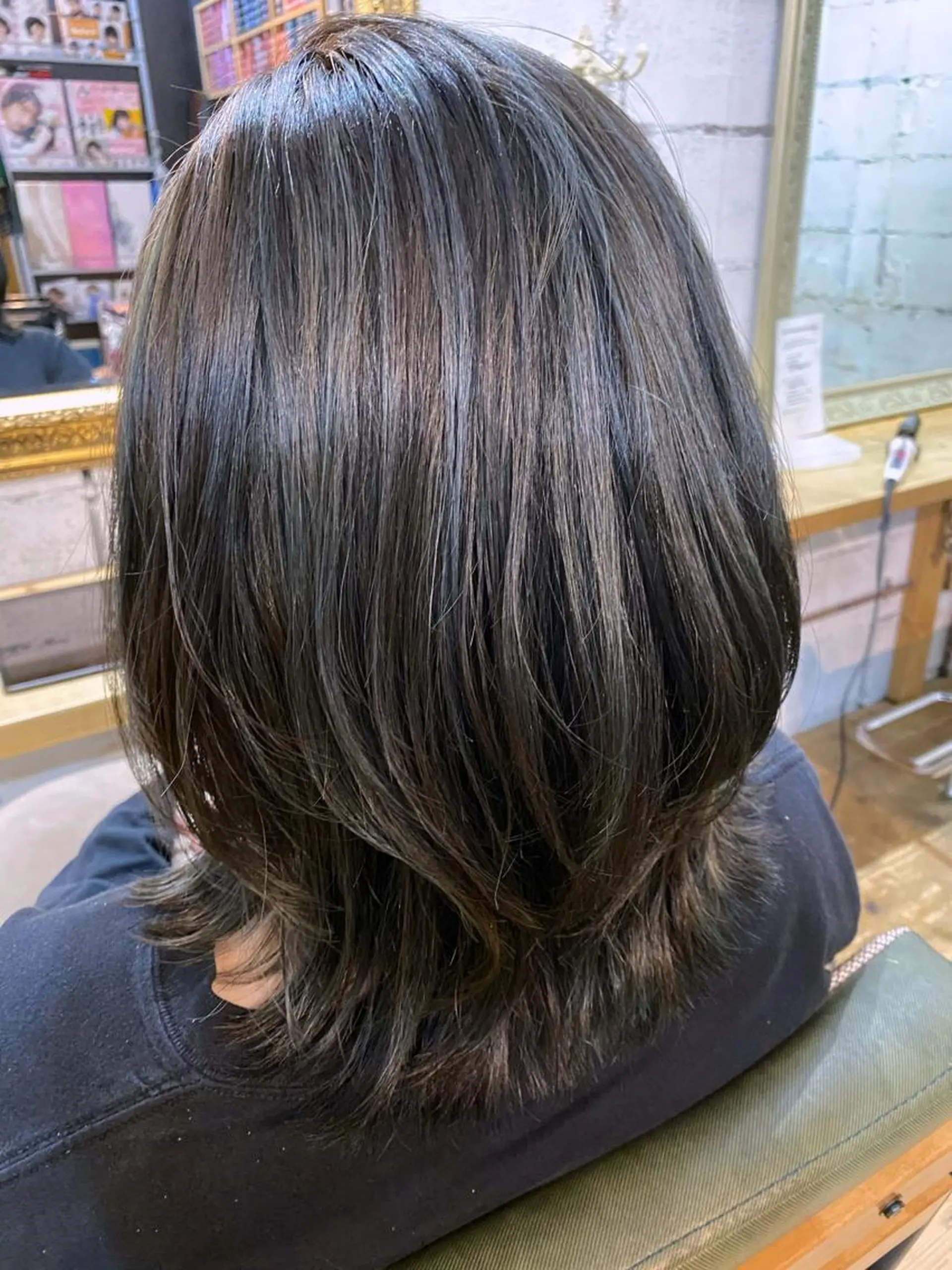 ミディアム カラー ミディアムレイヤー くびれヘア レイヤーカット 【韓国レイヤー特化 ハッシュカット】のヘアスタイル