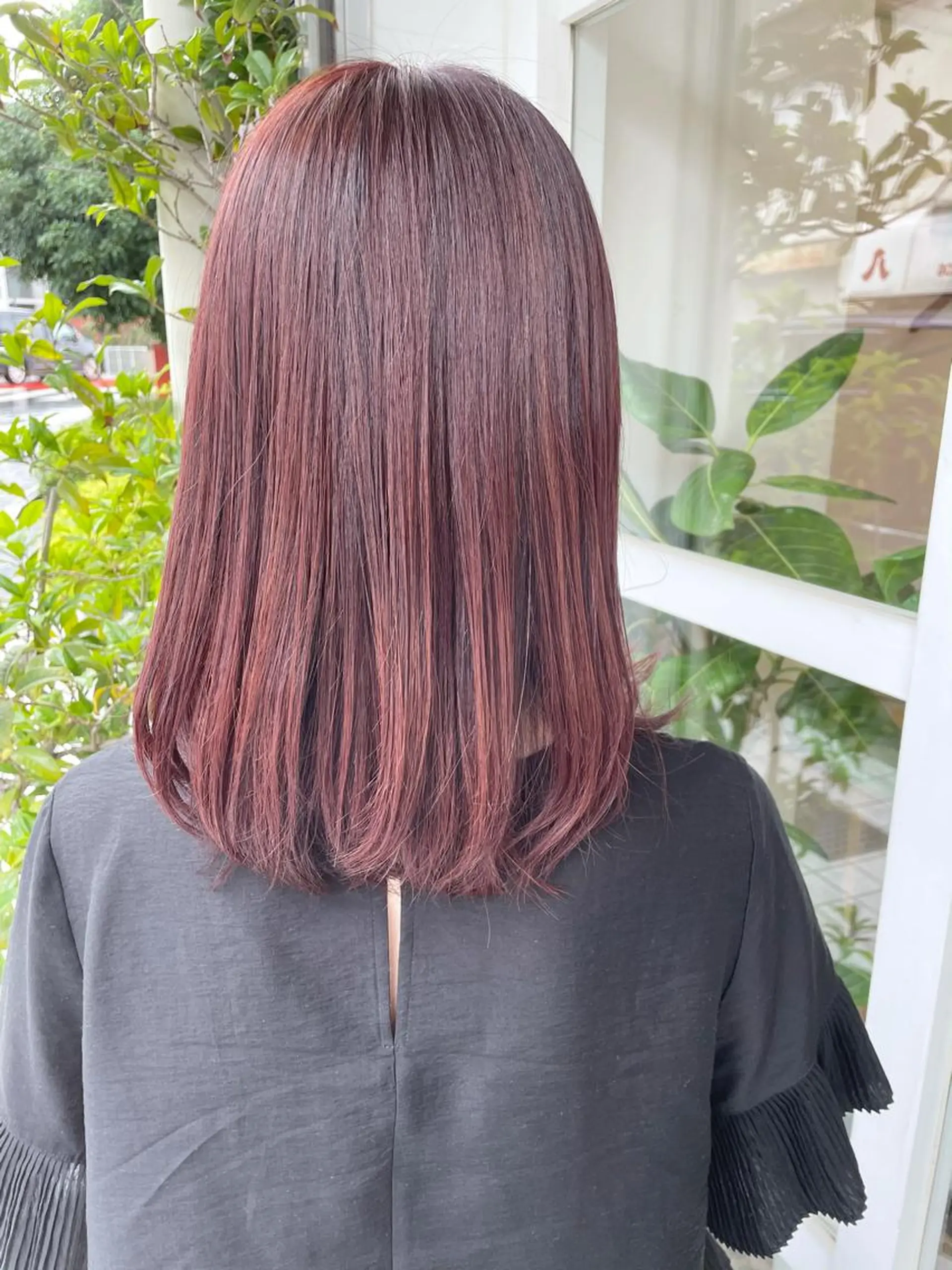 ミディアム カラー パーマ ヘアカラー 鴫原 亜弥のヘアスタイル