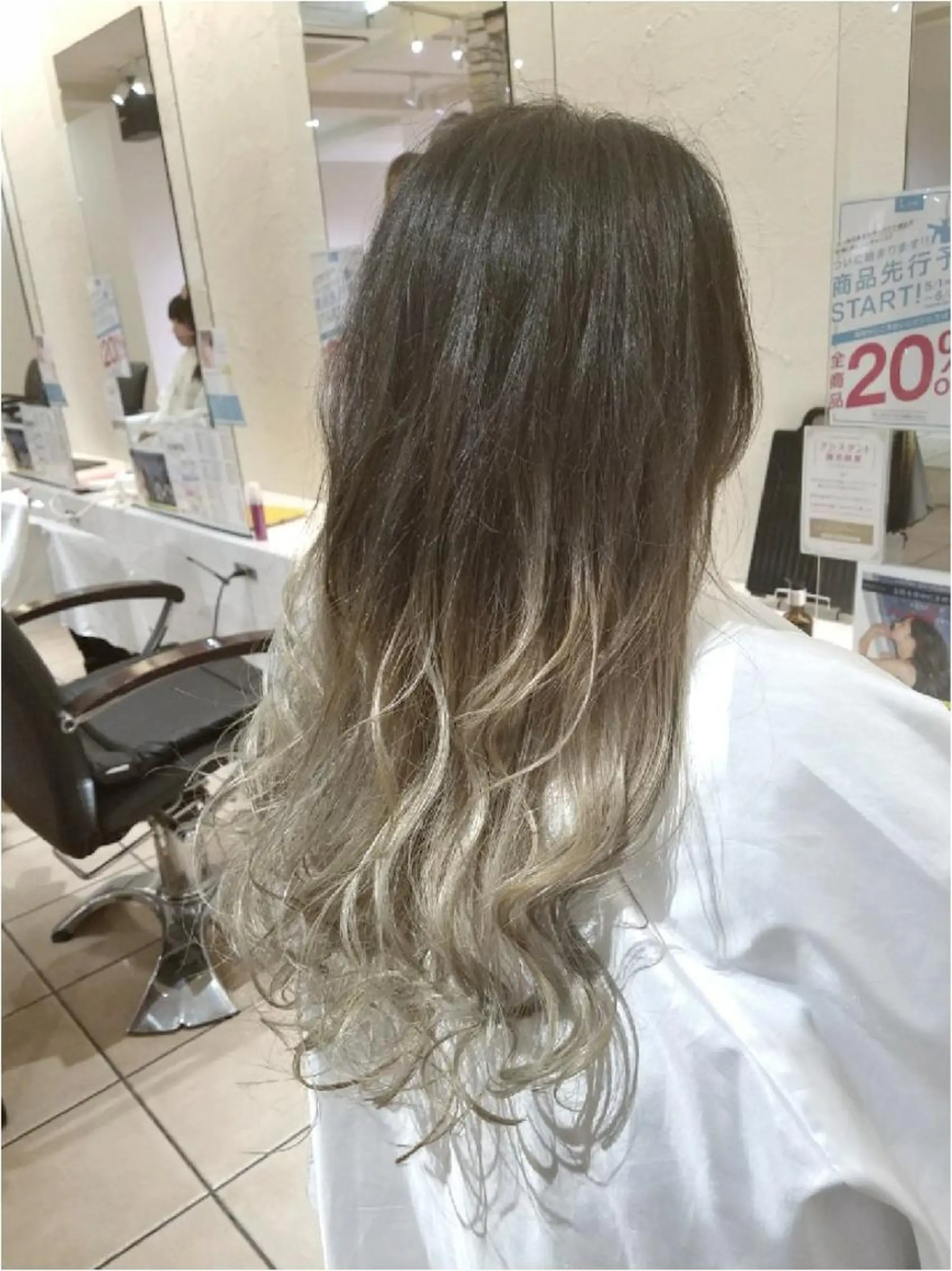セミロング ヘアアレンジ カラー グラデーションカラー 【髪質改善美容師】t occa茨木篠原健太のヘアスタイル
