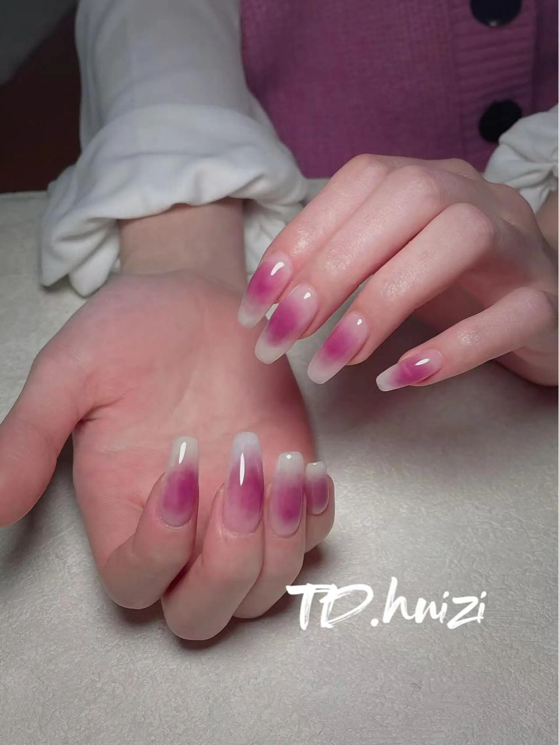 セミロング めぐみのネイルサロン スタッフ練習のネイルデザイン