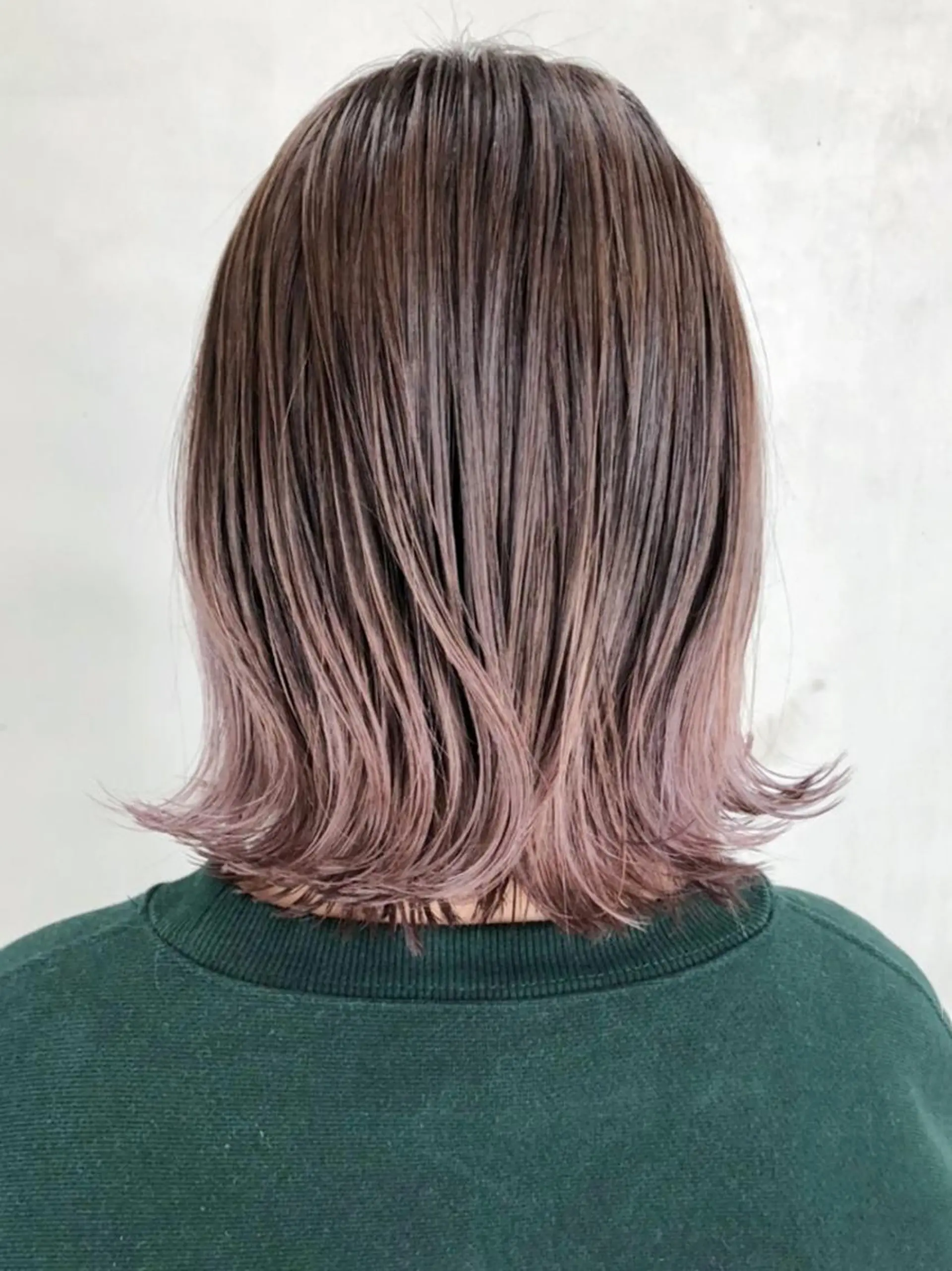 ミディアム カラー パーマ ヘアアレンジ グレージュ ピンクカラー ITbyALBUM 中野店のヘアスタイル