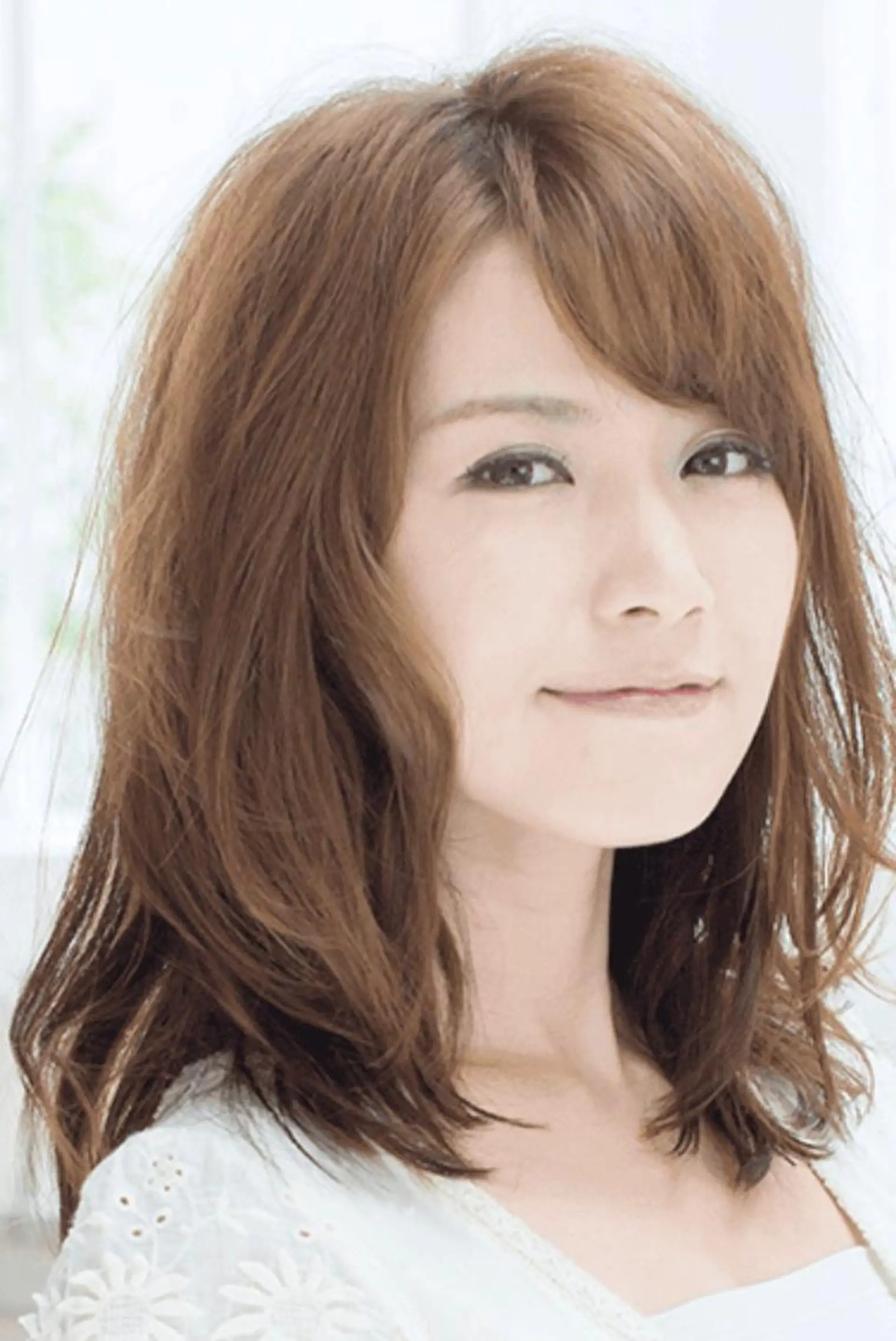 セミロング カラー パーマ ヘアアレンジ カット トリートメント ヘッドスパ Lotus代表 本田のヘアスタイル