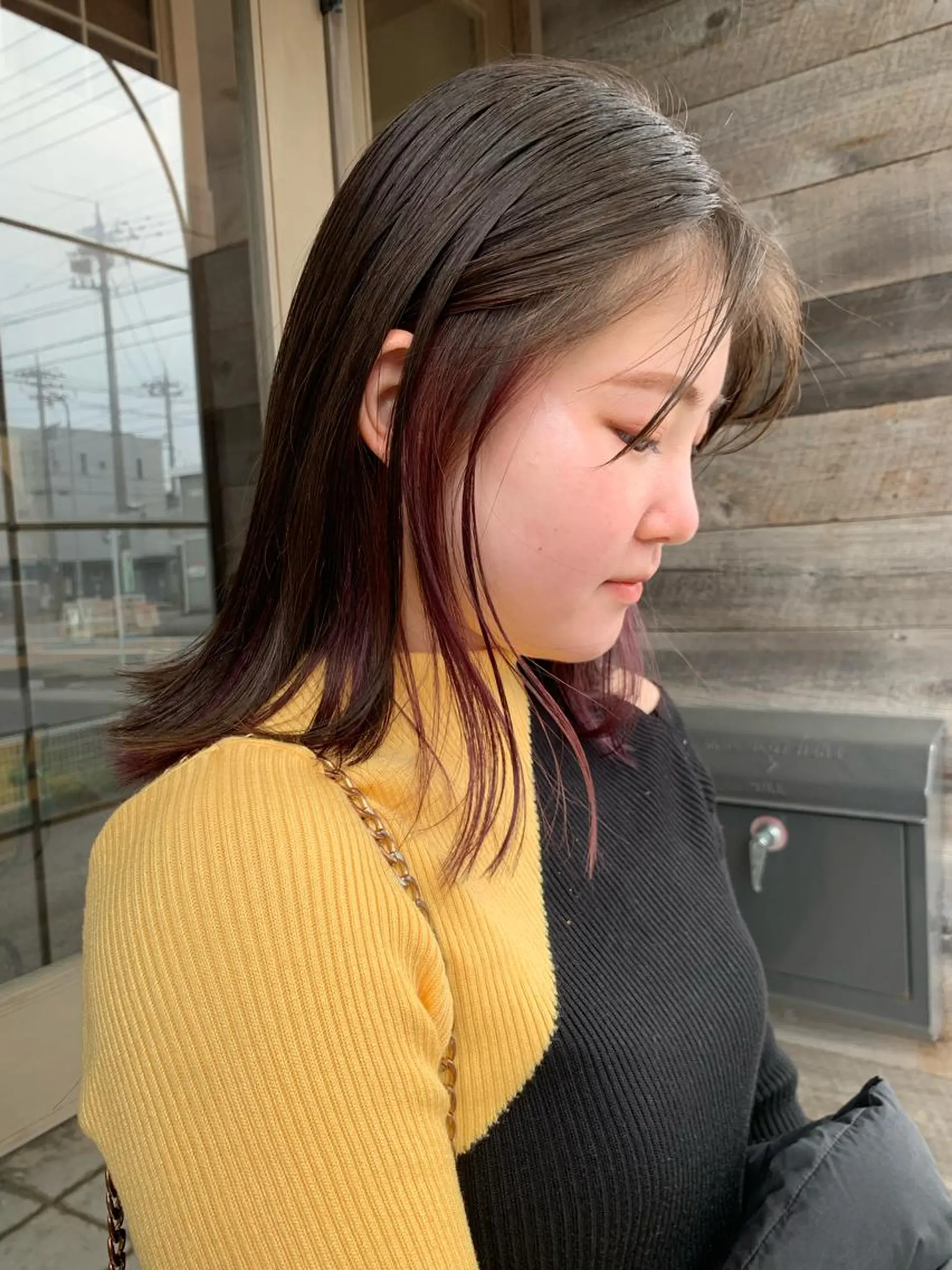 ミディアム カラー カワサキ マホのヘアスタイル