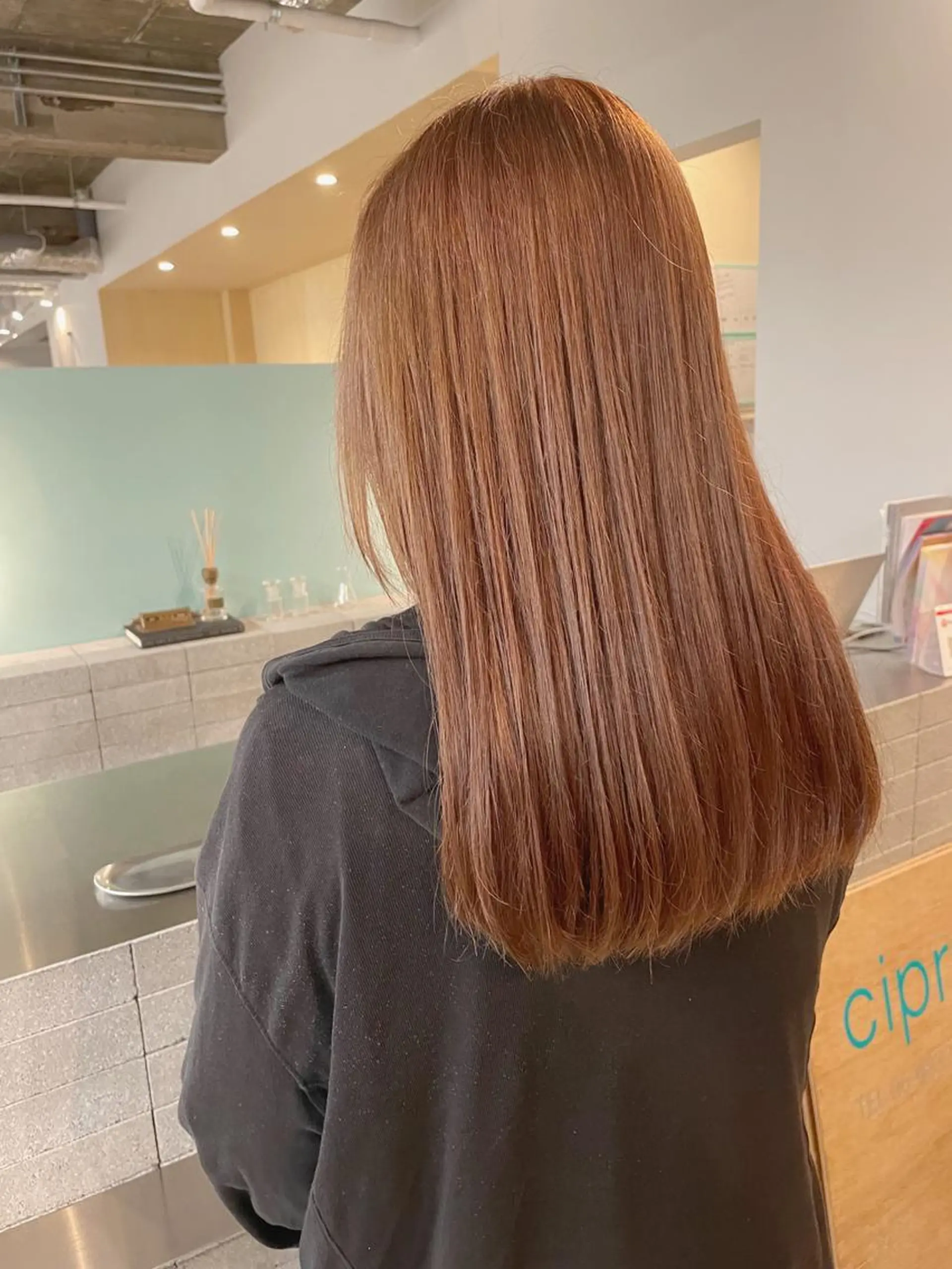 ロング カラー ベージュカラー ピンクカラー ピンクベージュ 髪質改善×美髪矯正 艶髪カラー　阪口のヘアスタイル