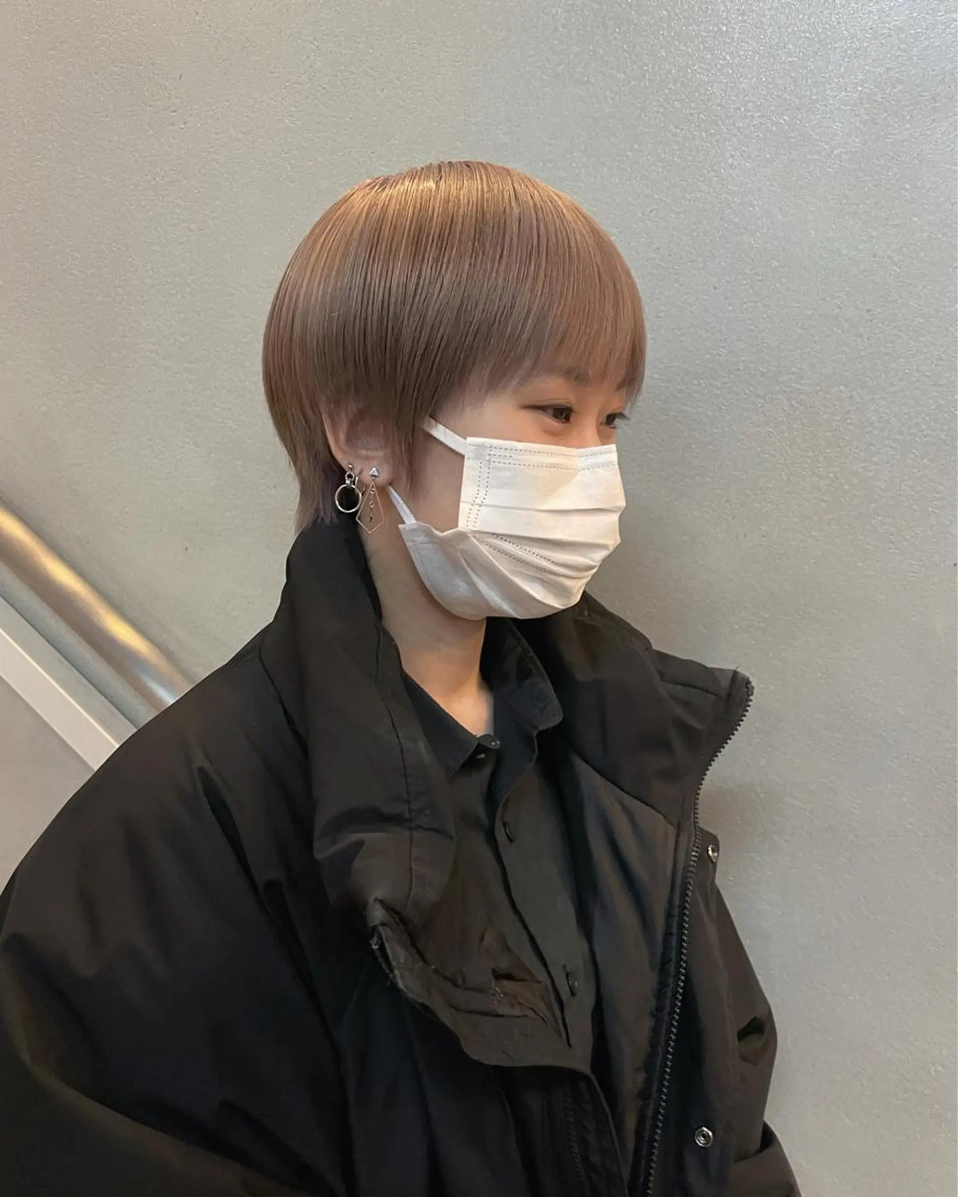 ショート カラー ベージュカラー 透明感カラー ミルクティーベージュ カット 🔥ボブ／レイヤー／ shingoのヘアスタイル