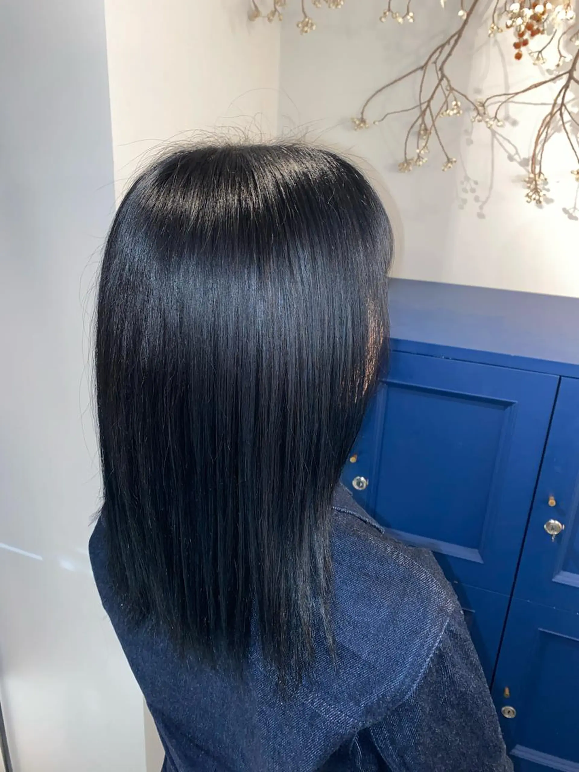 カラー 黒髪 ブルーカラー ブルーブラック 山本 琴葉 /ボブ /切りっぱなしボブのヘアスタイル