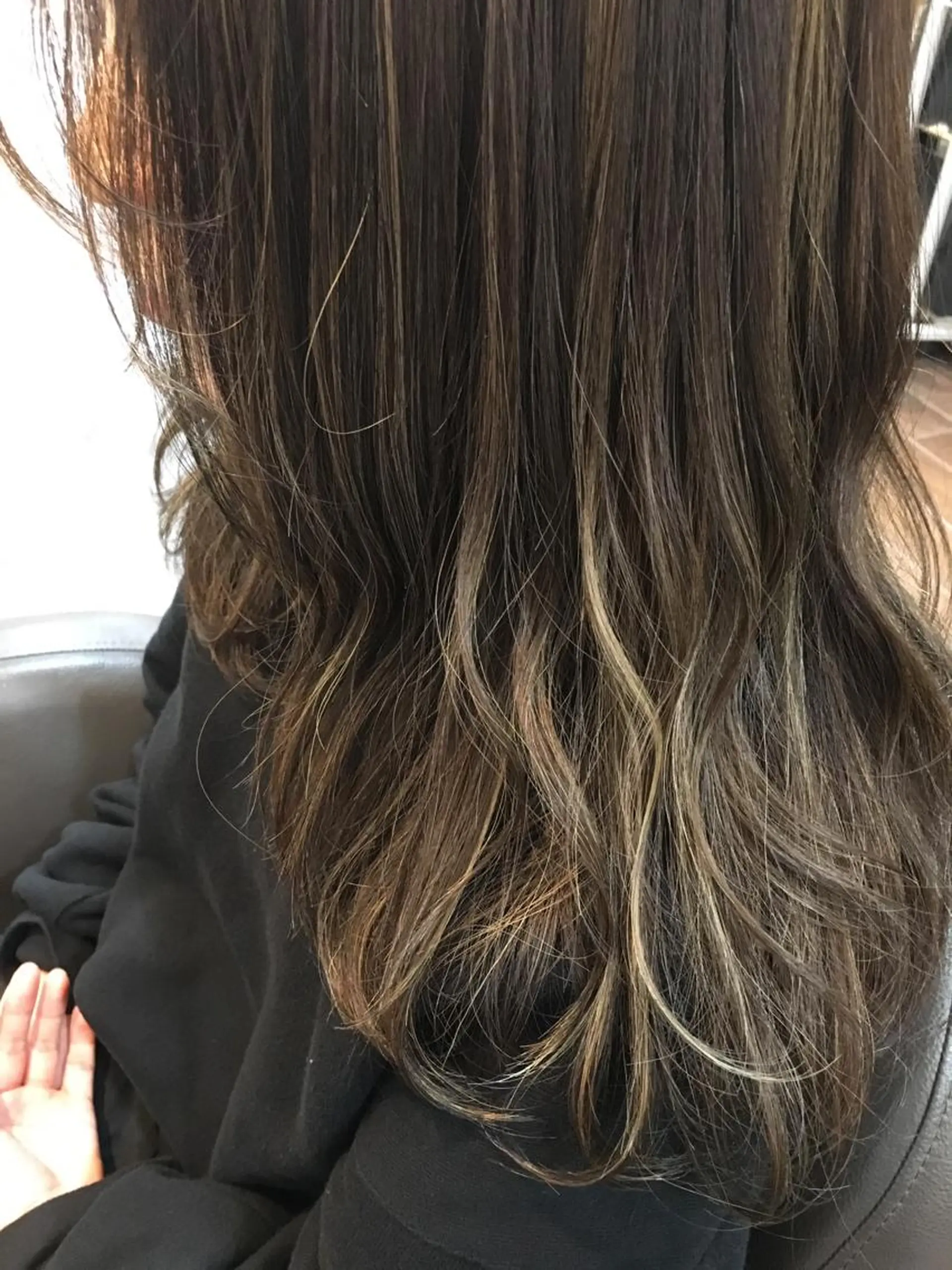 カラー グレージュ ハイライトカラー yaya✂︎ 美髪/艶カラーのヘアスタイル