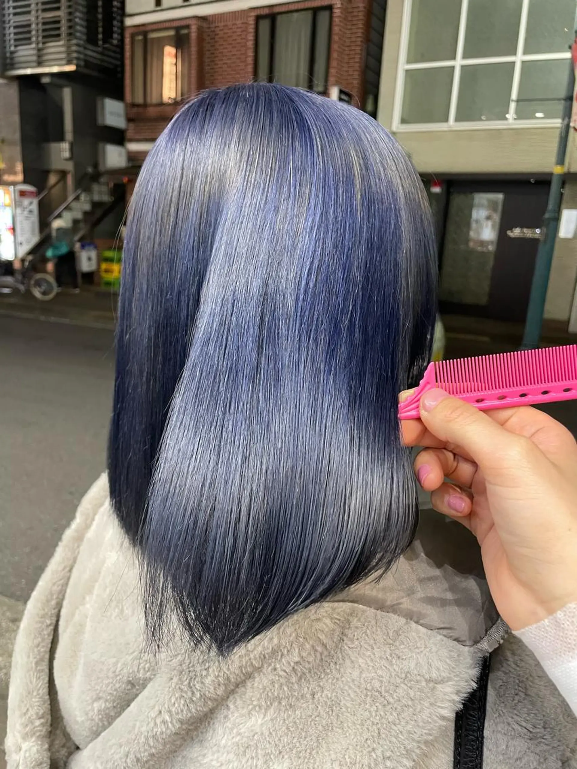 ミディアム カラー ブルーカラー ブルーバイオレット バイオレットカラー カット トリートメント aya/小顔レイヤー /柔らかカラーのヘアスタイル