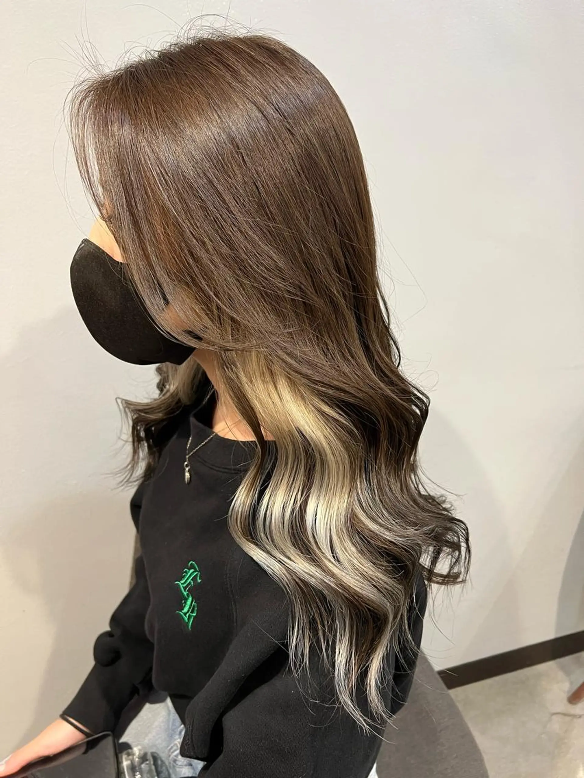 ロング 難波/ハイトーン 🦋AOI🦋のヘアスタイル