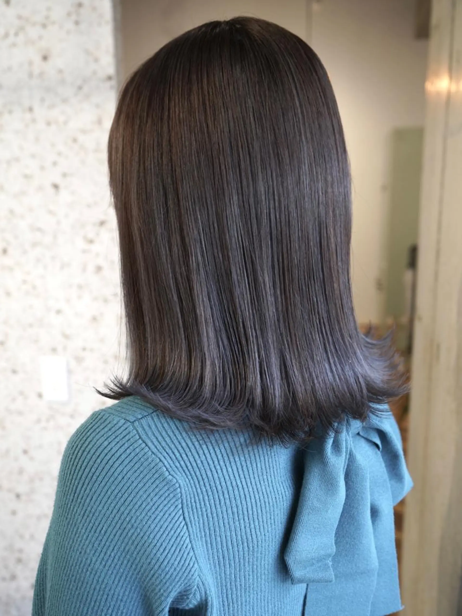 ミディアム カラー ヘアアレンジ ハイライトカラー シルバー ハイライト ヘアカラー トリートメント lani ブリーチ /ダブルカラーのヘアスタイル