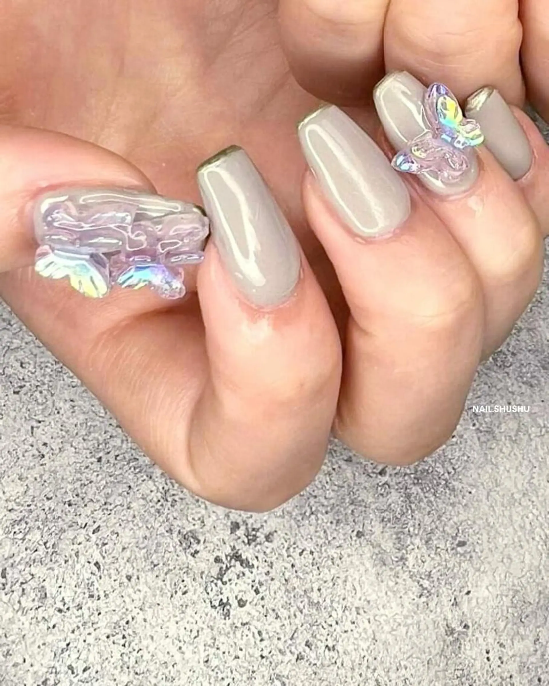 ネイル アートネイル 韓国ネイル 持ち込み ニュアンスネイル シンプルネイル 3dパーツ/流行り 👧shushu❤️のネイルデザイン