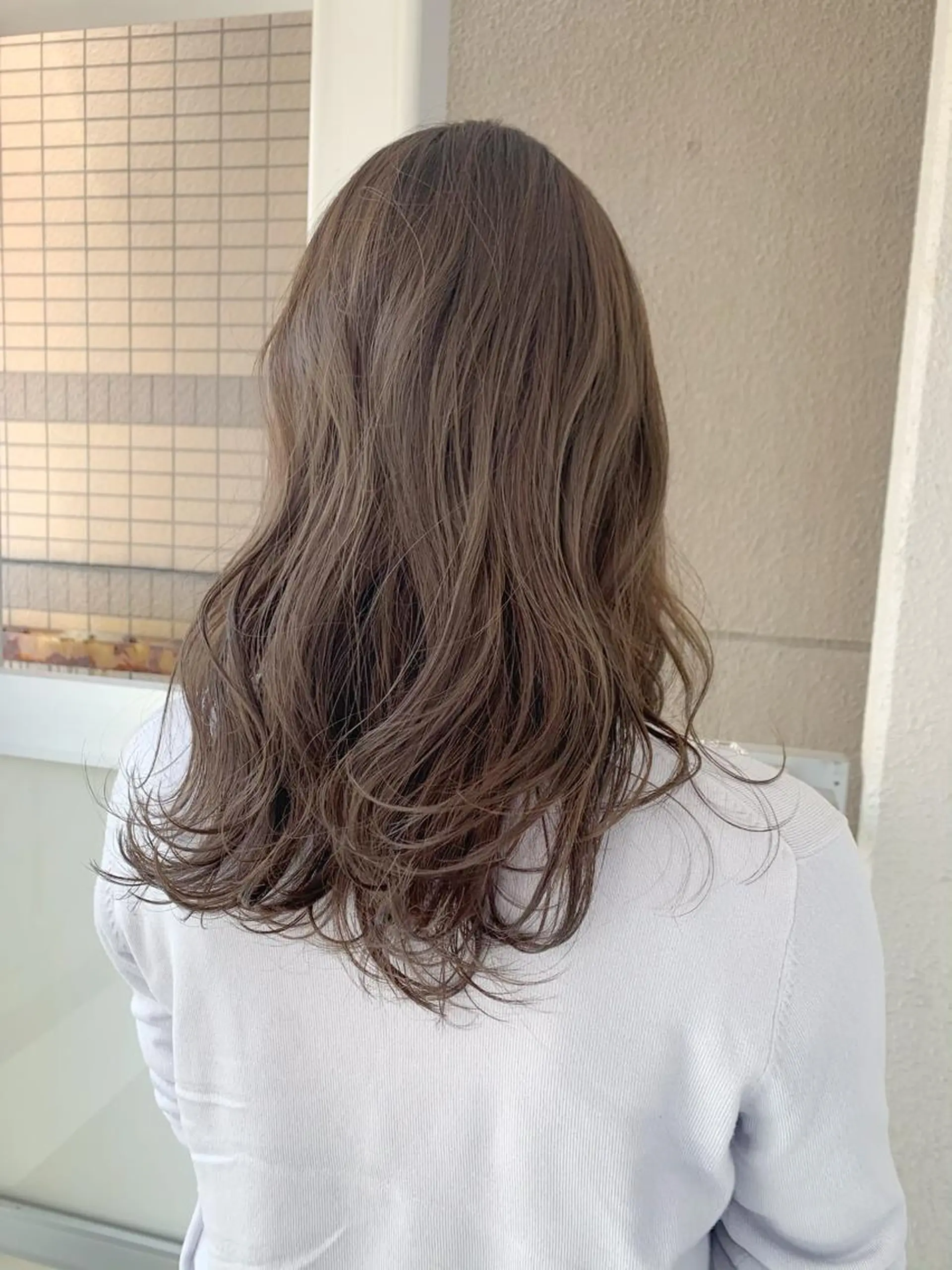 セミロング カラー 古田 昂也のヘアスタイル