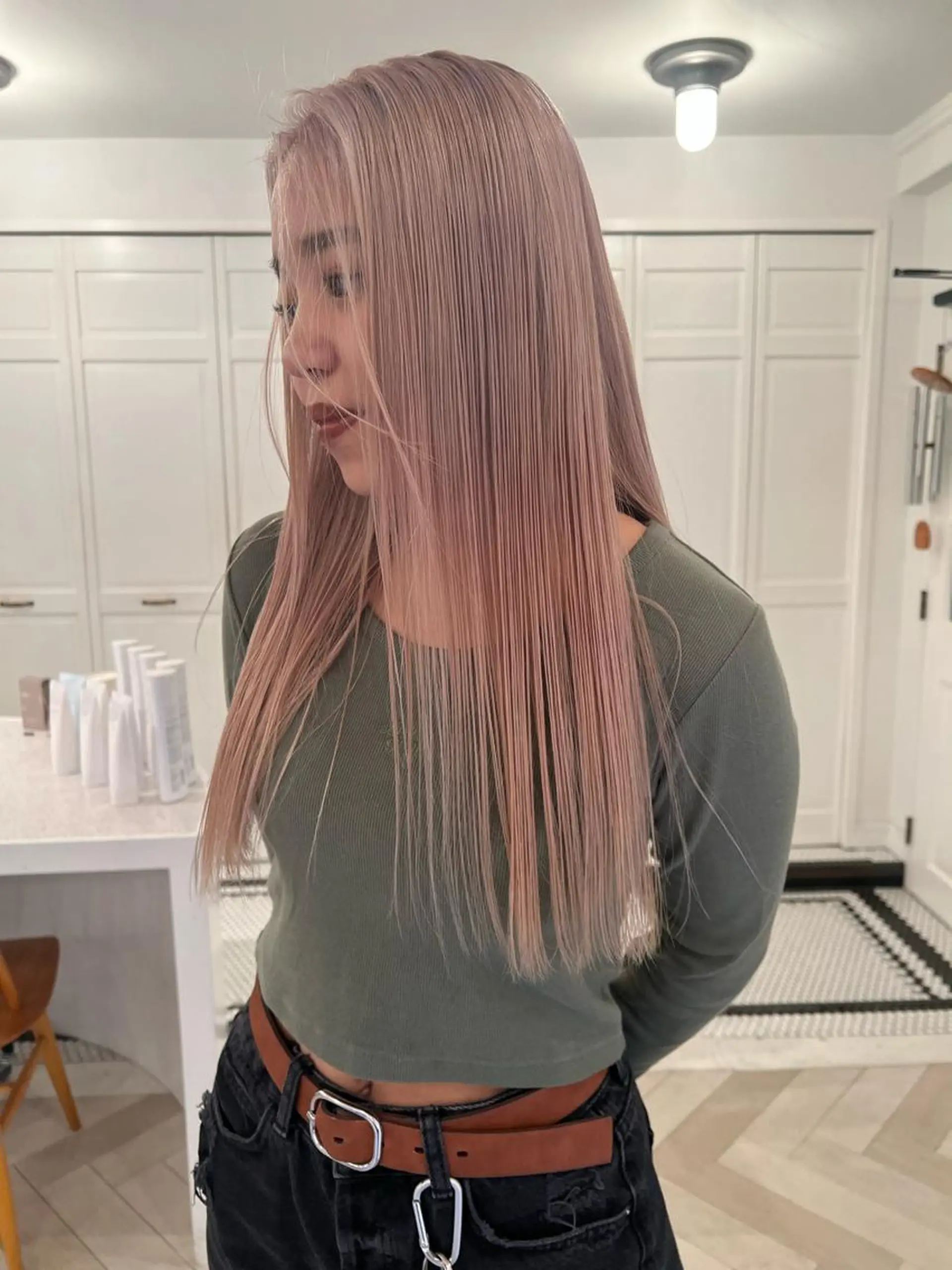 カラー ヘアカラー ブリーチカラー🎀 韓国風/寺門美優のヘアスタイル