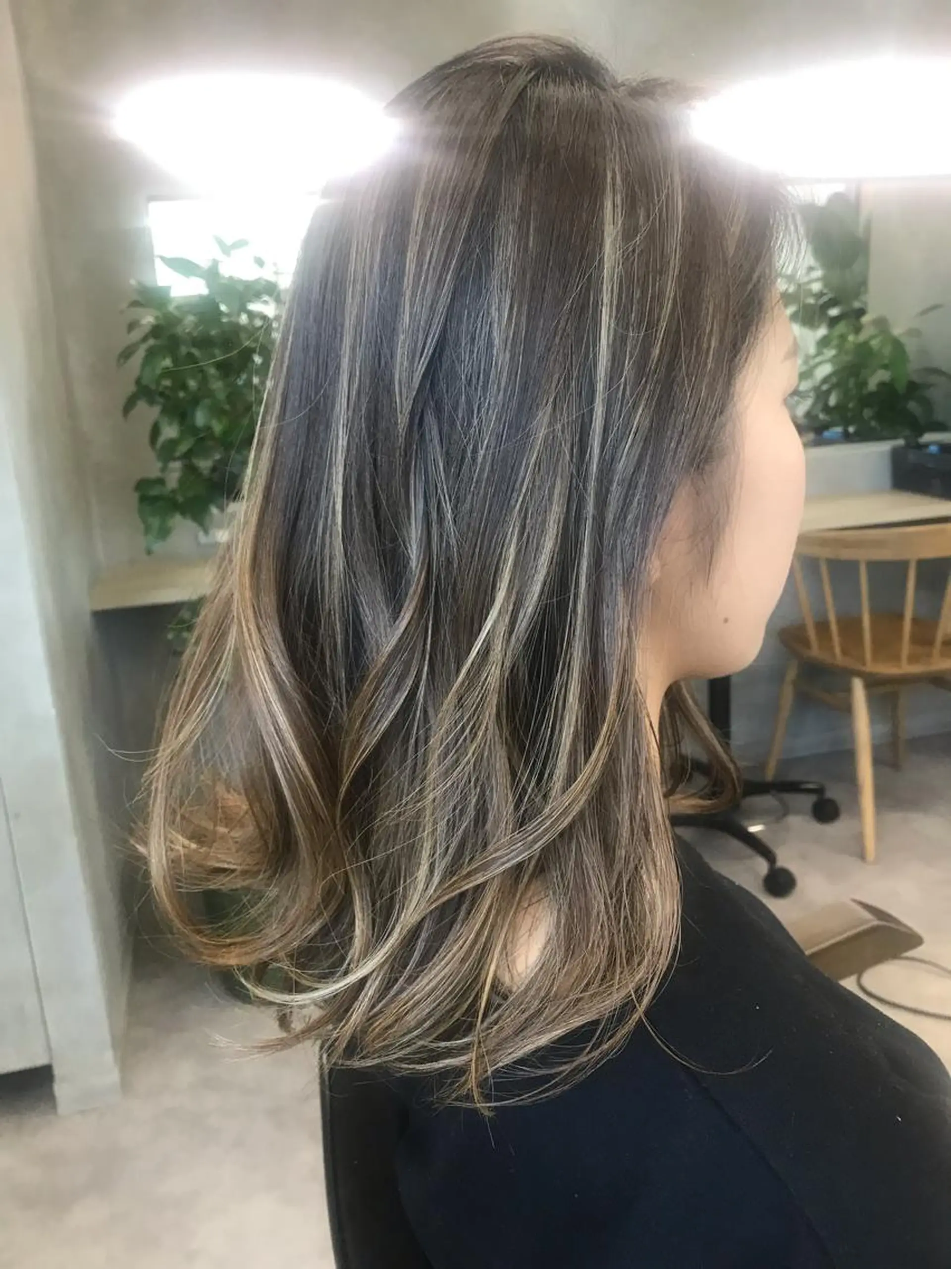 ミディアム ハイライト ヘアカラー トリートメント 色気レイヤー& ショートはお任せ🌟のヘアスタイル