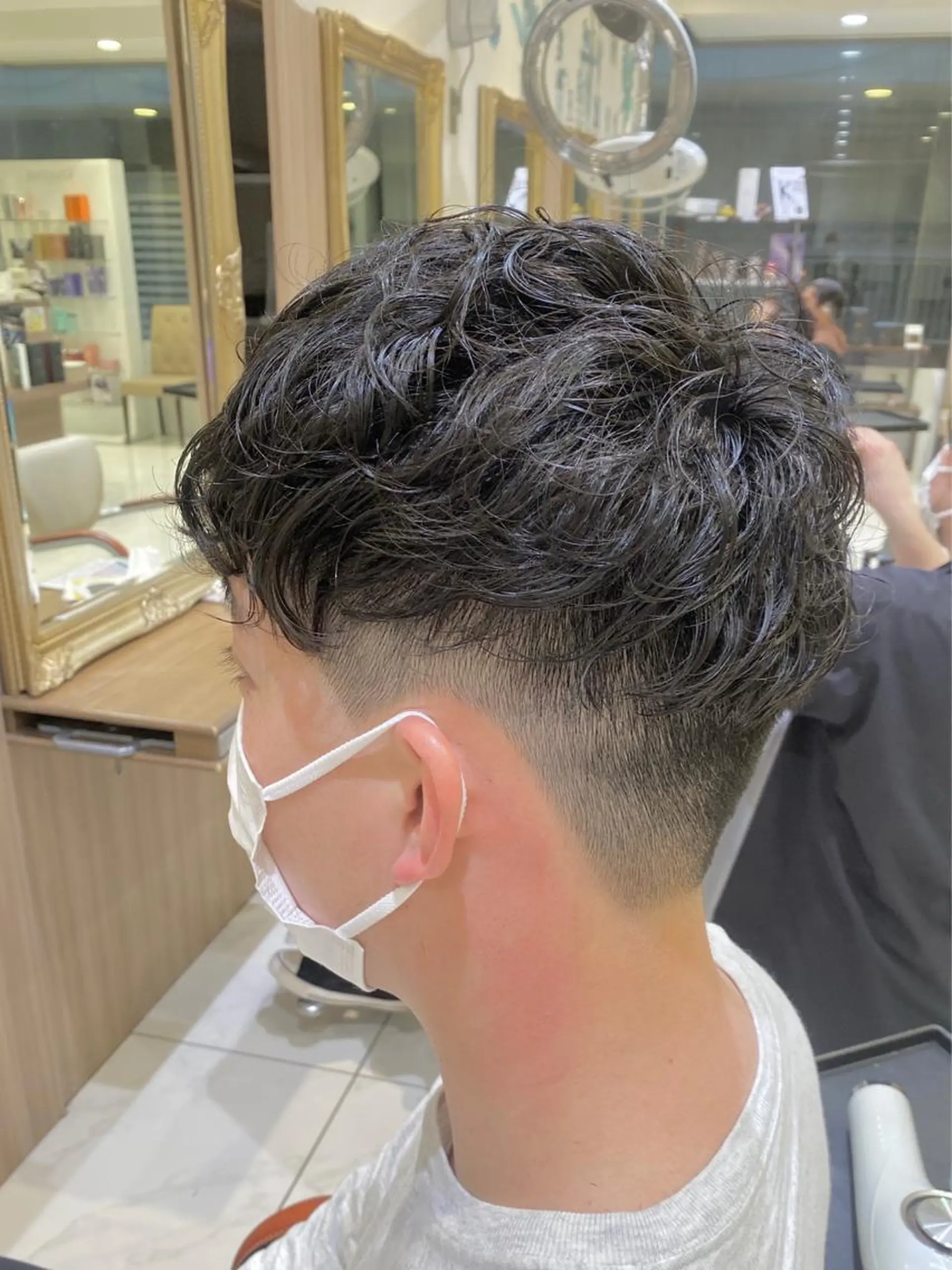 ショート パーマ メンズ 古川 琴美のヘアスタイル