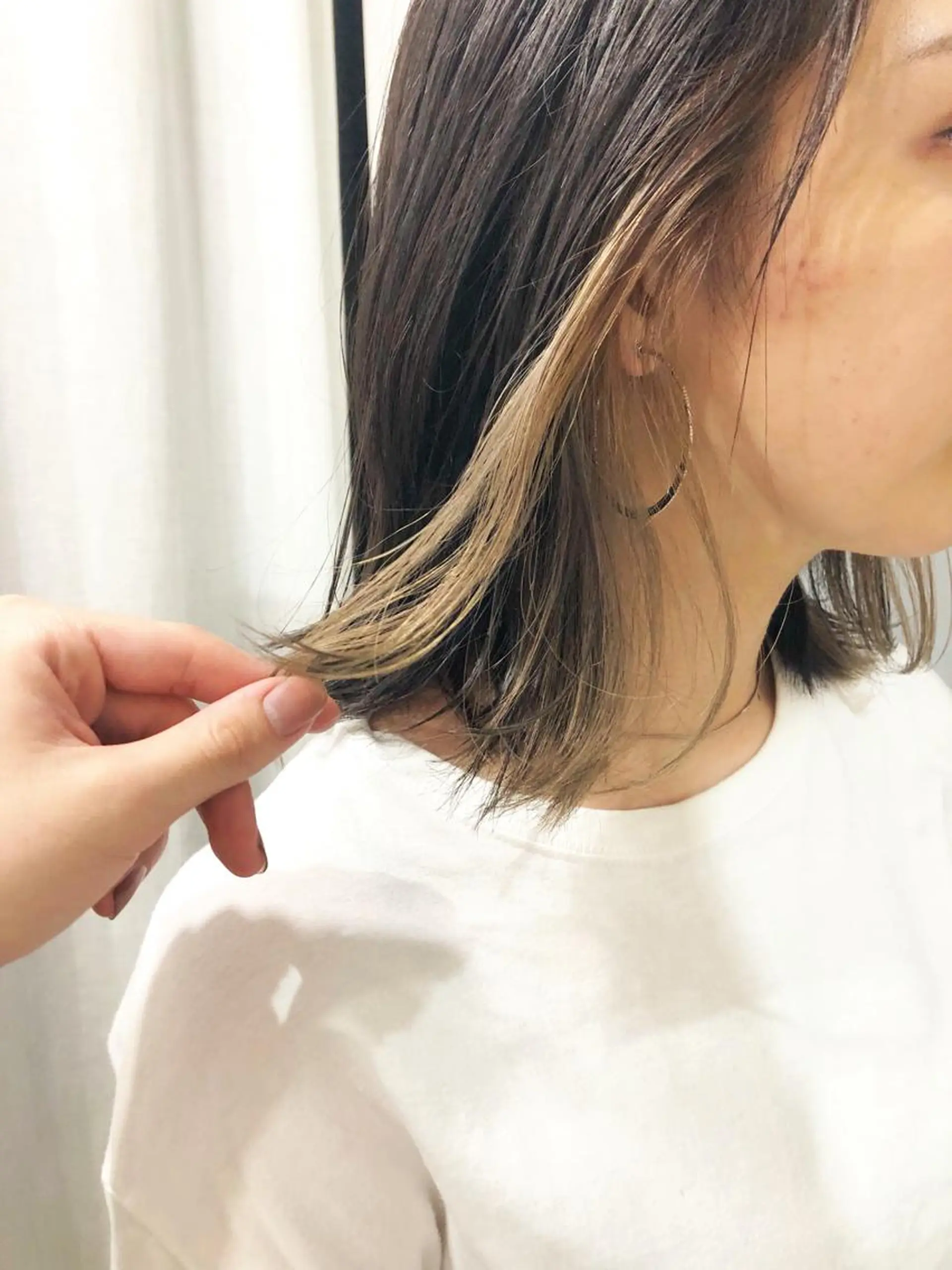 ミディアム カラー ブリーチ ケアブリーチ イヤリングカラー Pia ツボイ ケイタのヘアスタイル