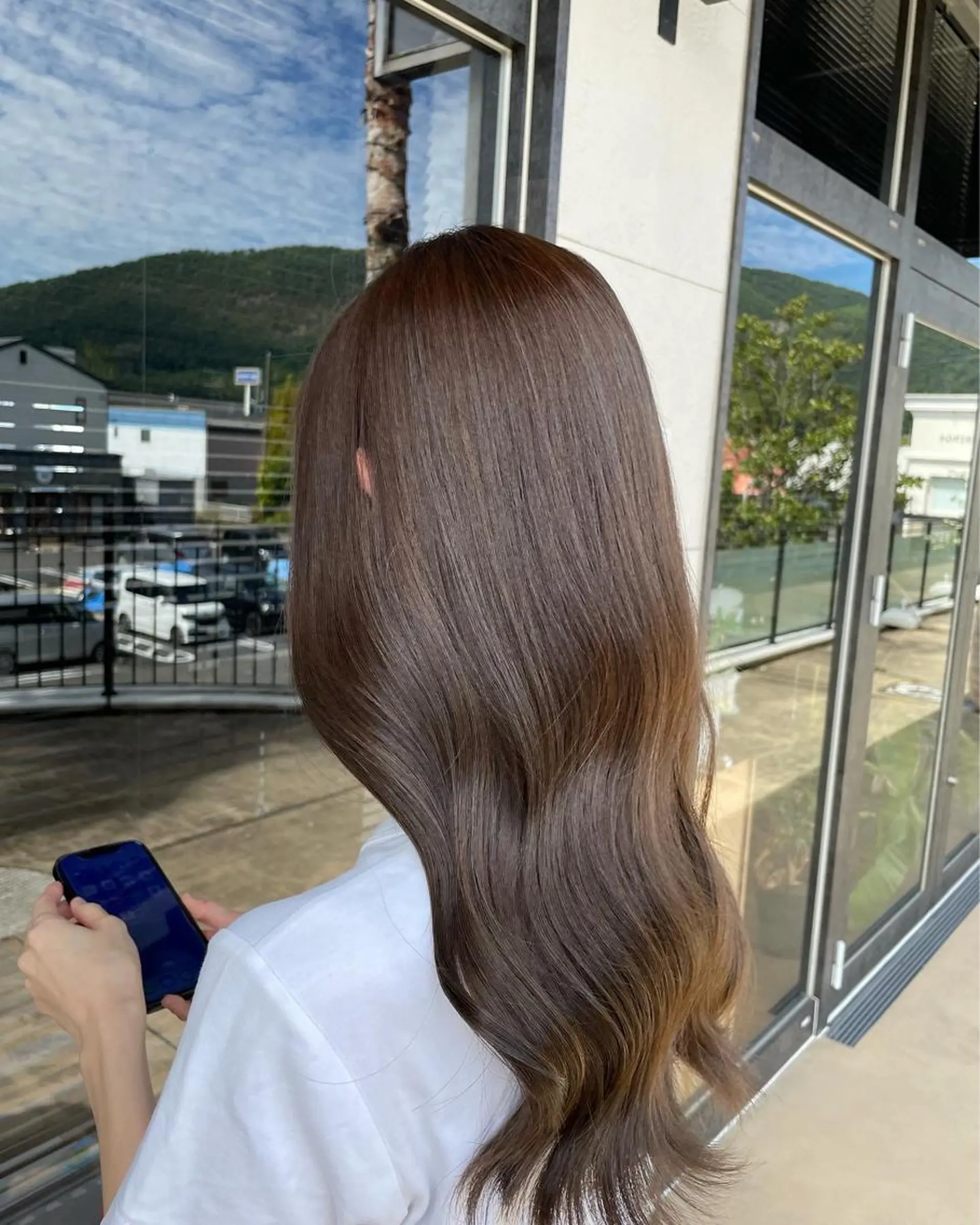 ロング カラー グレージュ ヘアカラー トリートメント 鵜飼 真伍のヘアスタイル