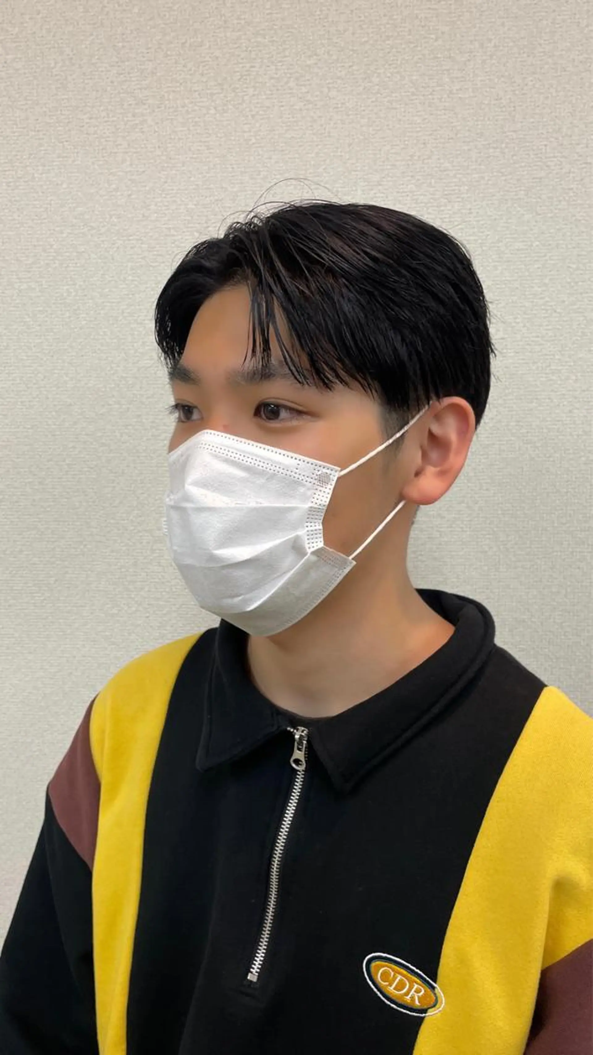 ショート メンズ センターパート カルマパーマ メンズ韓国風 メンズパーマ メンズショート もりたみかこ 美容師お休み中のヘアスタイル