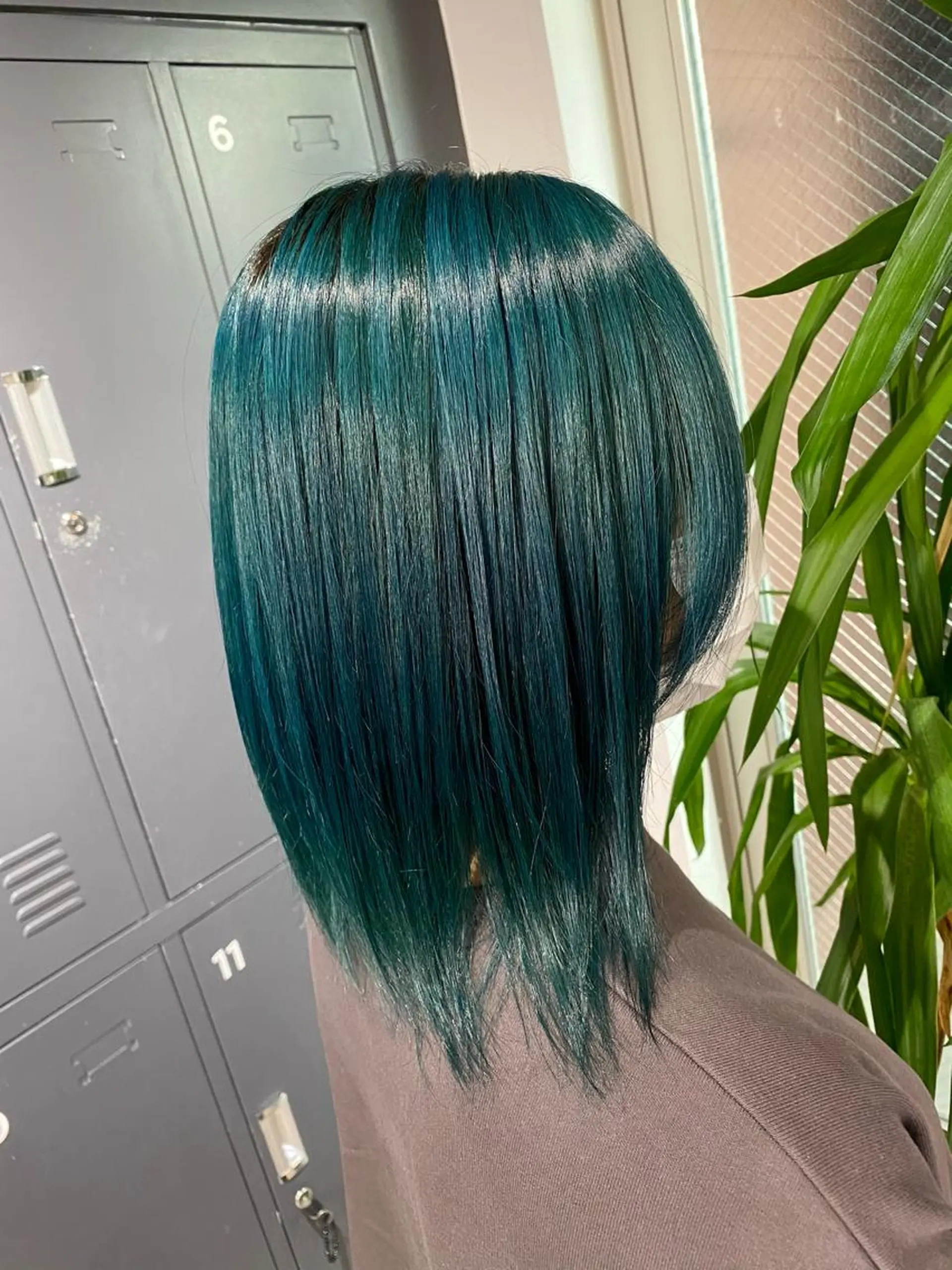 ミディアム カラー M IIのヘアスタイル