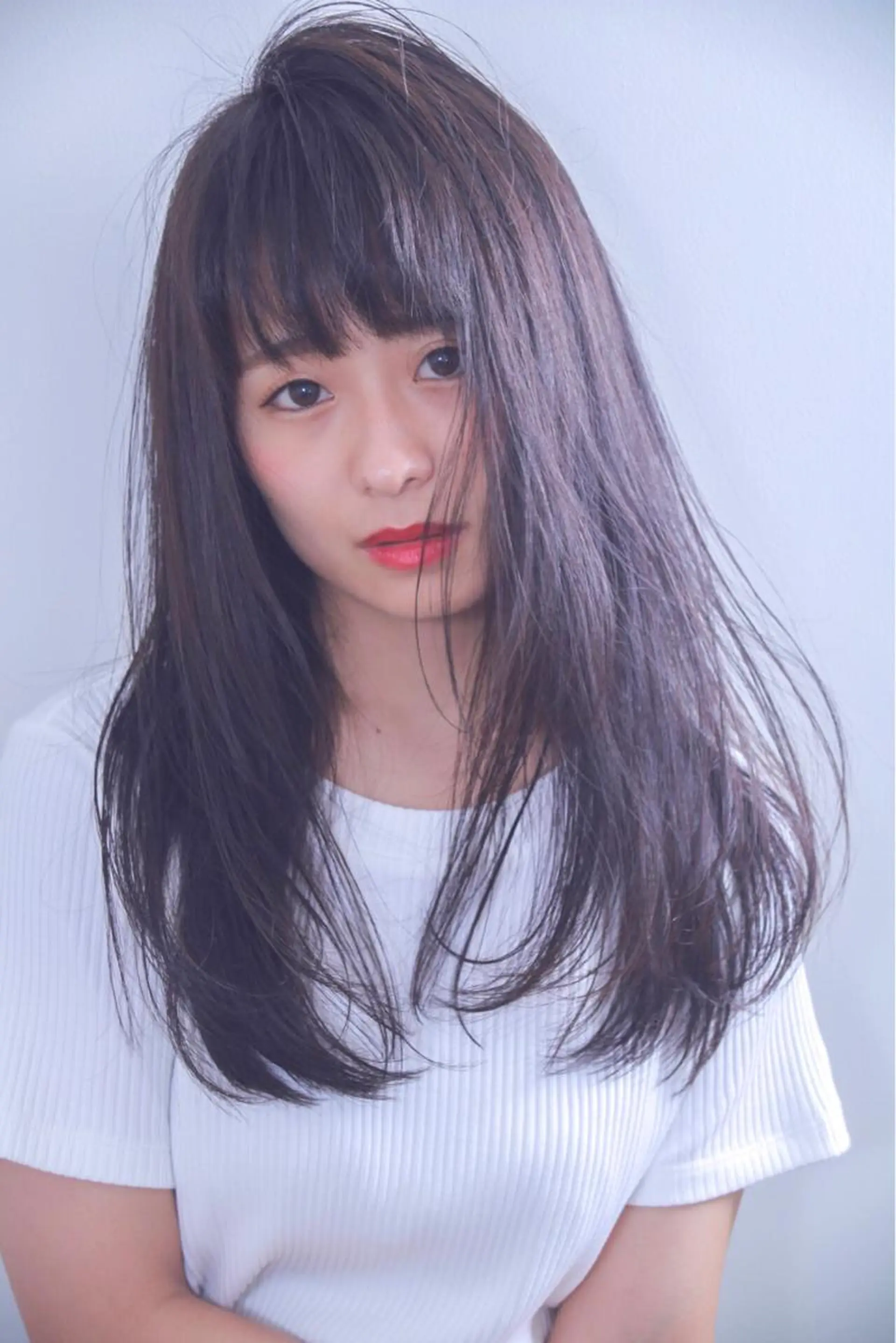 ロング カラー 伊藤 裕貴のヘアスタイル