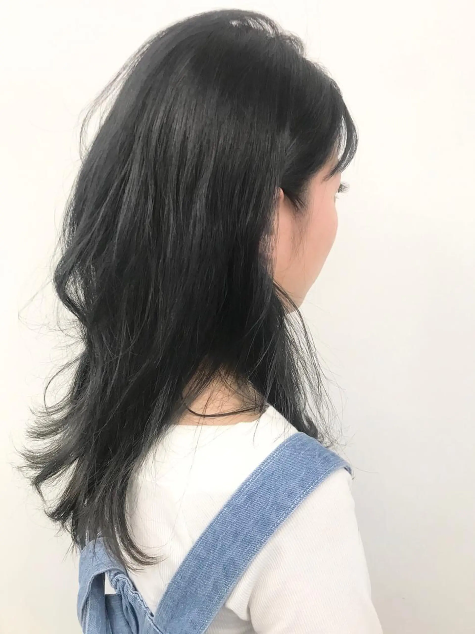 ミディアム カラー キッズ ネイル マツエク・マツパ レイヤーカット カット ヘアカラー トリートメント 色気レイヤー& ショートはお任せ🌟のヘアスタイル