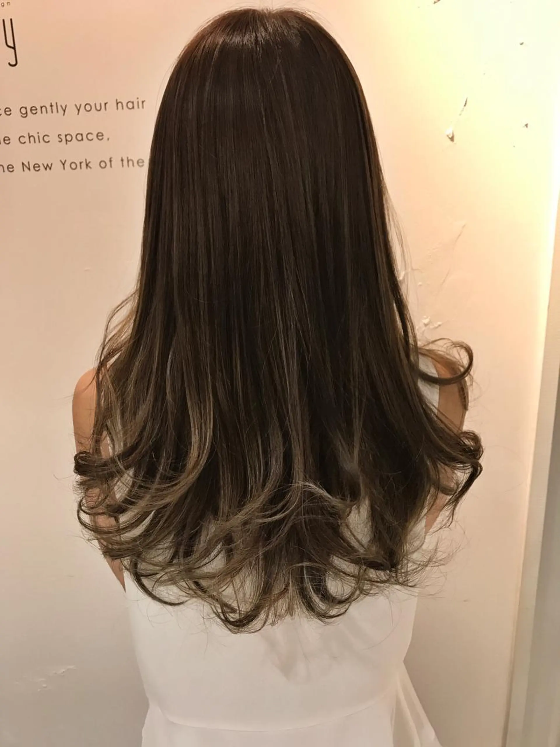 ロング ヘアカラー トリートメント Avery NEWYORK所属・Avery SHINのヘアスタイル