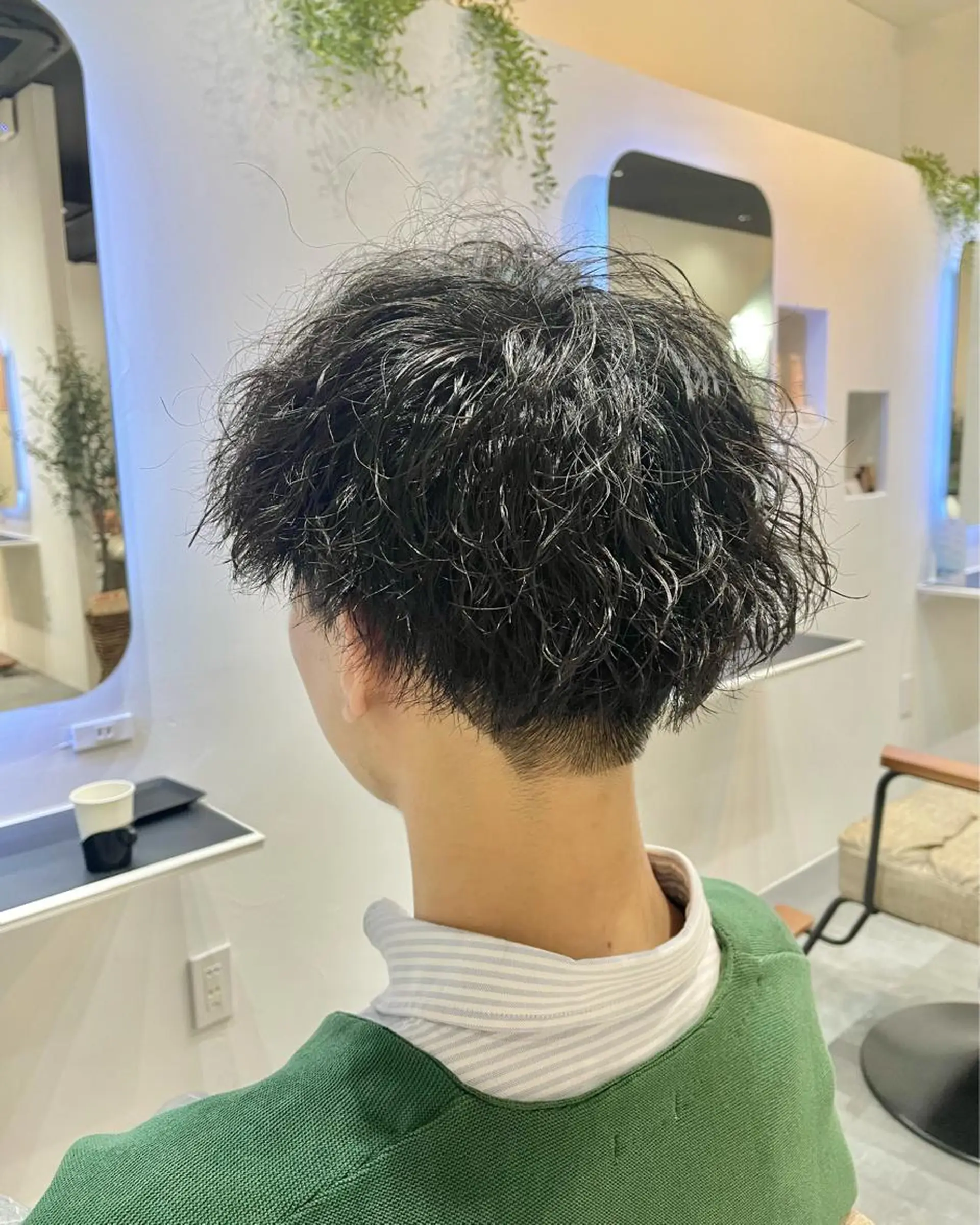 ショート パーマ メンズ メンズパーマ メンズツイストパーマ ツイストパーマ カット パーマ 似合わせスタイル🪮 🌿まなべさとみ🌿のヘアスタイル