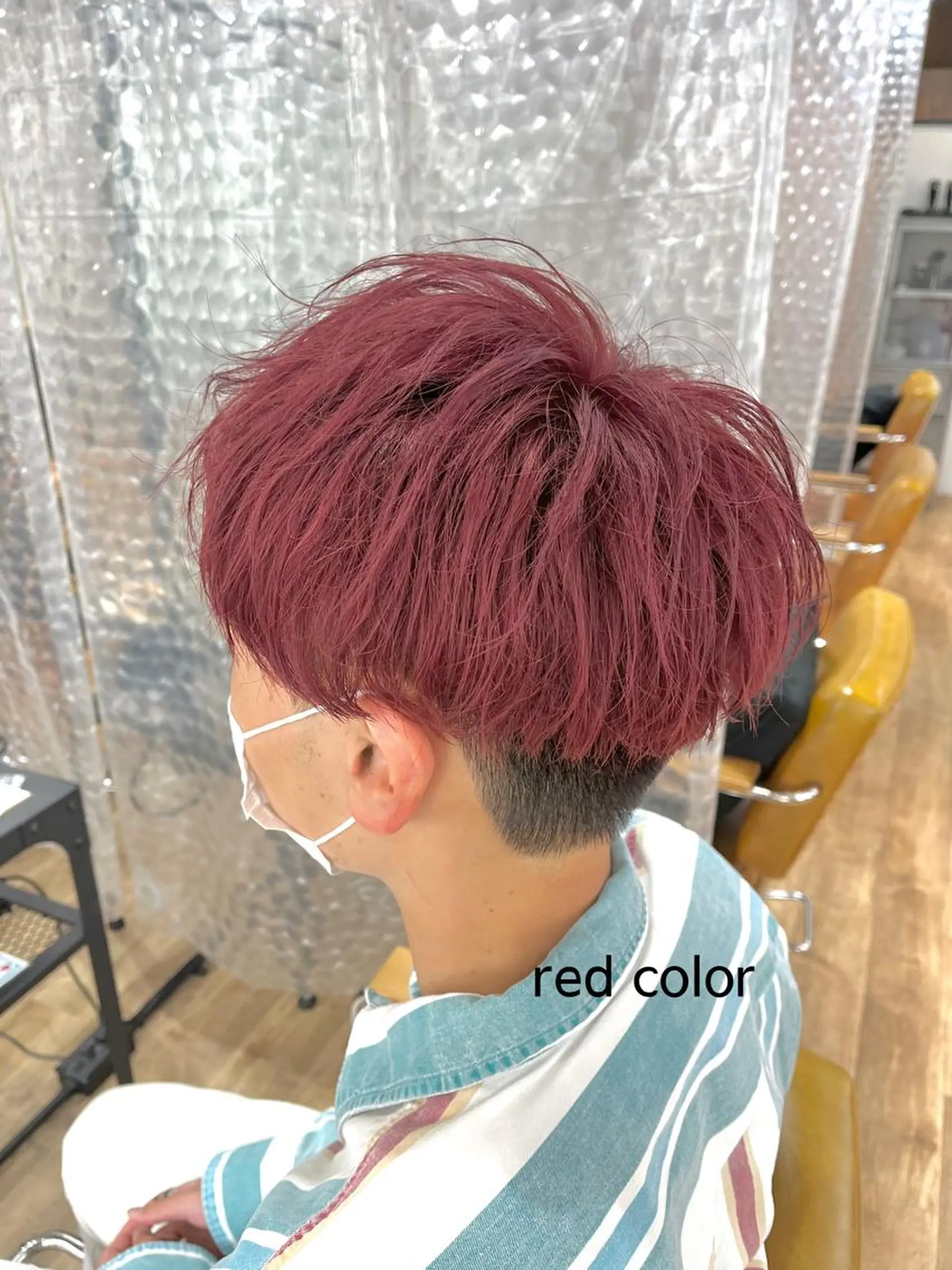 ミディアム カラー メンズ ミディアムパーマ メンズブリーチ センターパート フェードカット マッシュ カット ヘアカラー メンズカット/パーマ 久田良和のヘアスタイル