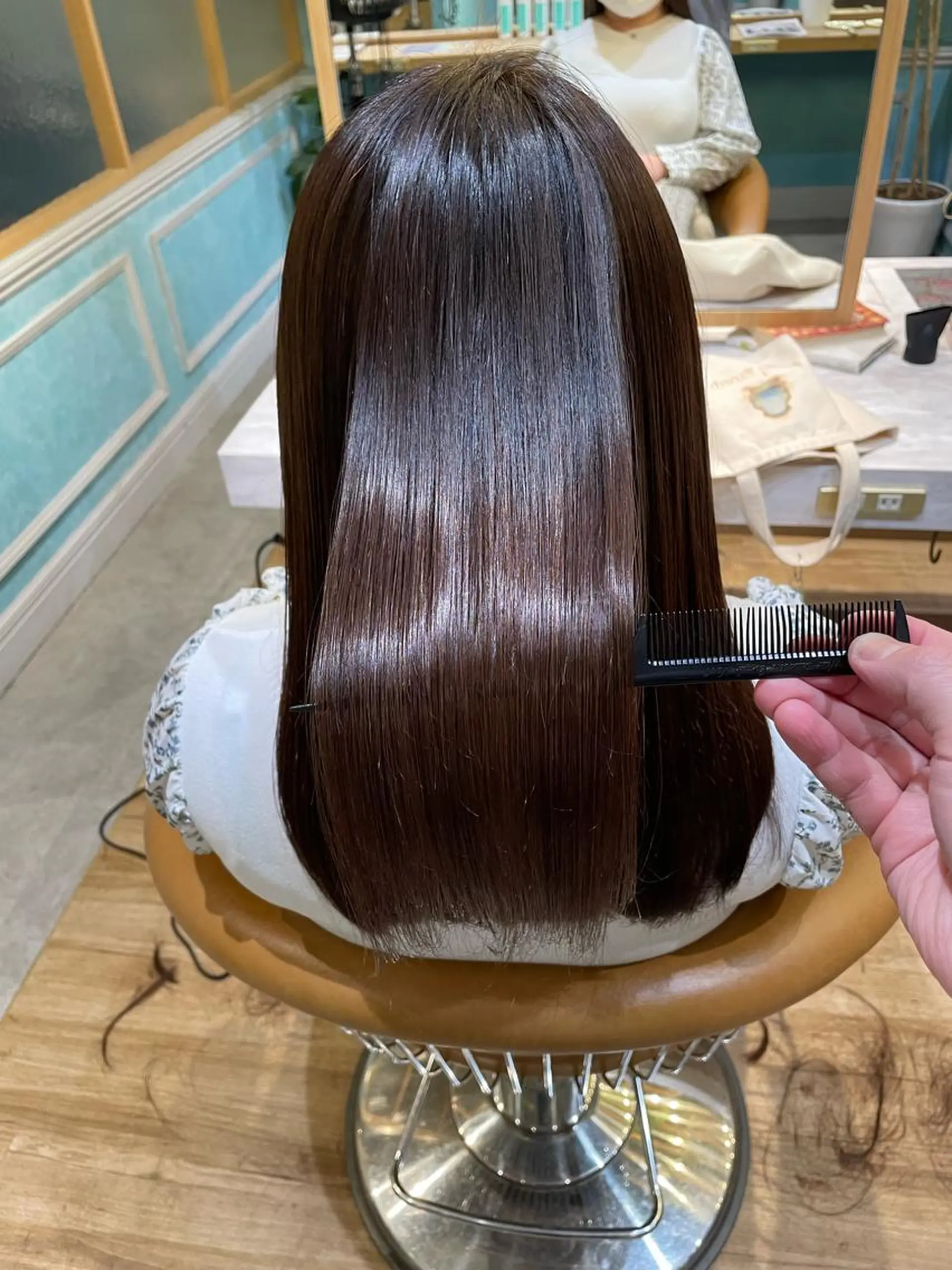 セミロング 山本翔一郎 韓国顔周りレイヤーのヘアスタイル