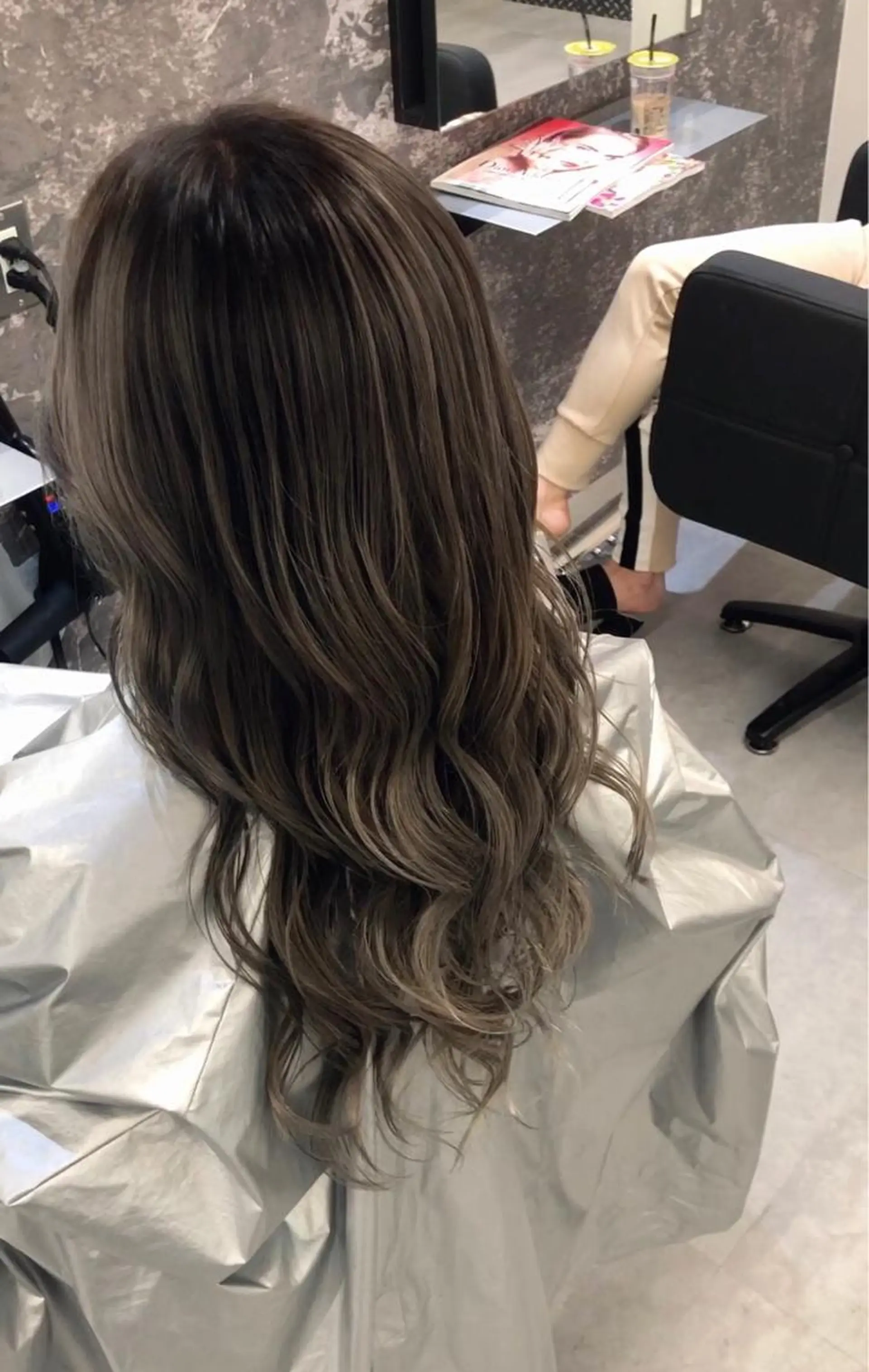 セミロング カラー ヘアアレンジ ショートボブ シールエクステ バレイヤージュ デザインカラー ハイライトカラー アンドウ ユウ/ レイヤーカット/韓国のヘアスタイル