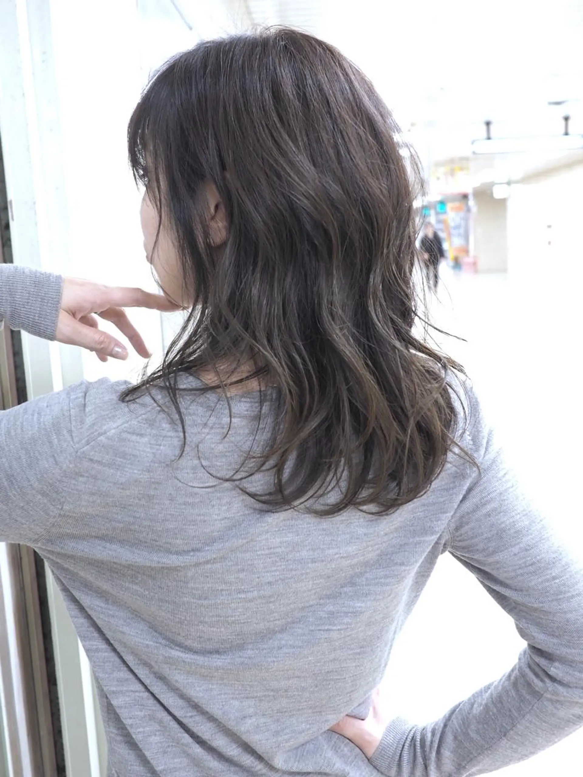 ミディアム カラー カット ヘアカラー トリートメント 菅村 勇亮のヘアスタイル