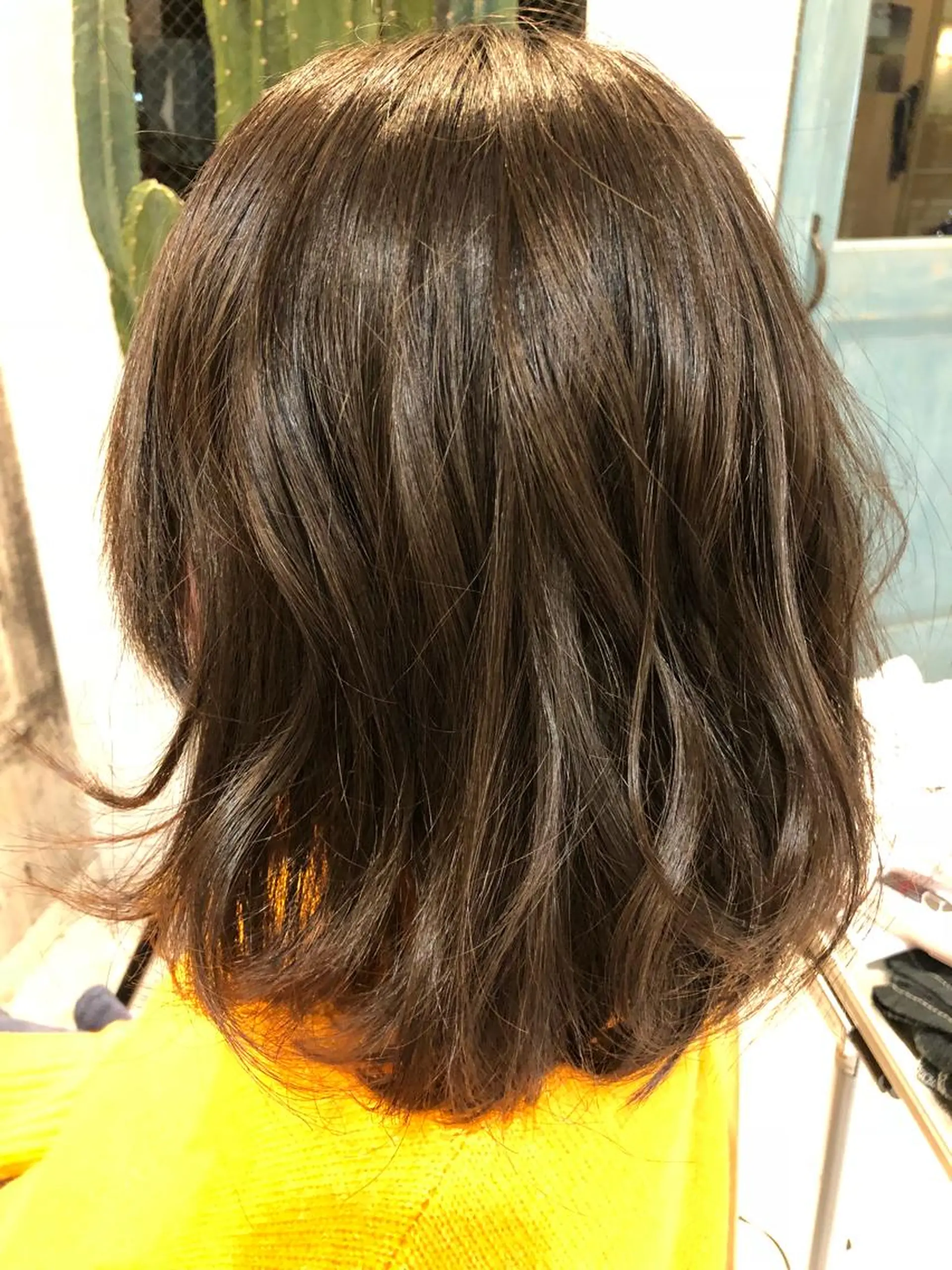 ミディアム 【デザイナー】田中 美生のヘアスタイル