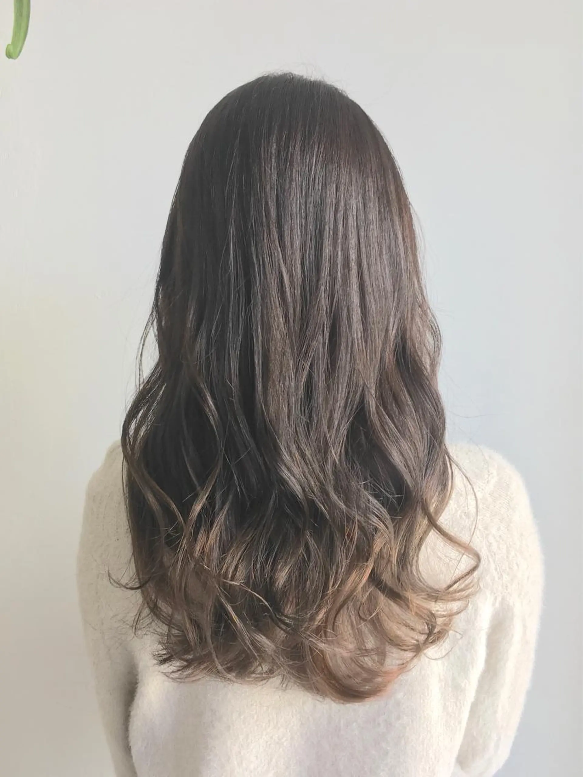 ロング カラー グラデーションカラー グレージュ ヘアカラー トリートメント ヘアセット go today shaire salon 本店所属・yoshi ☆のヘアスタイル