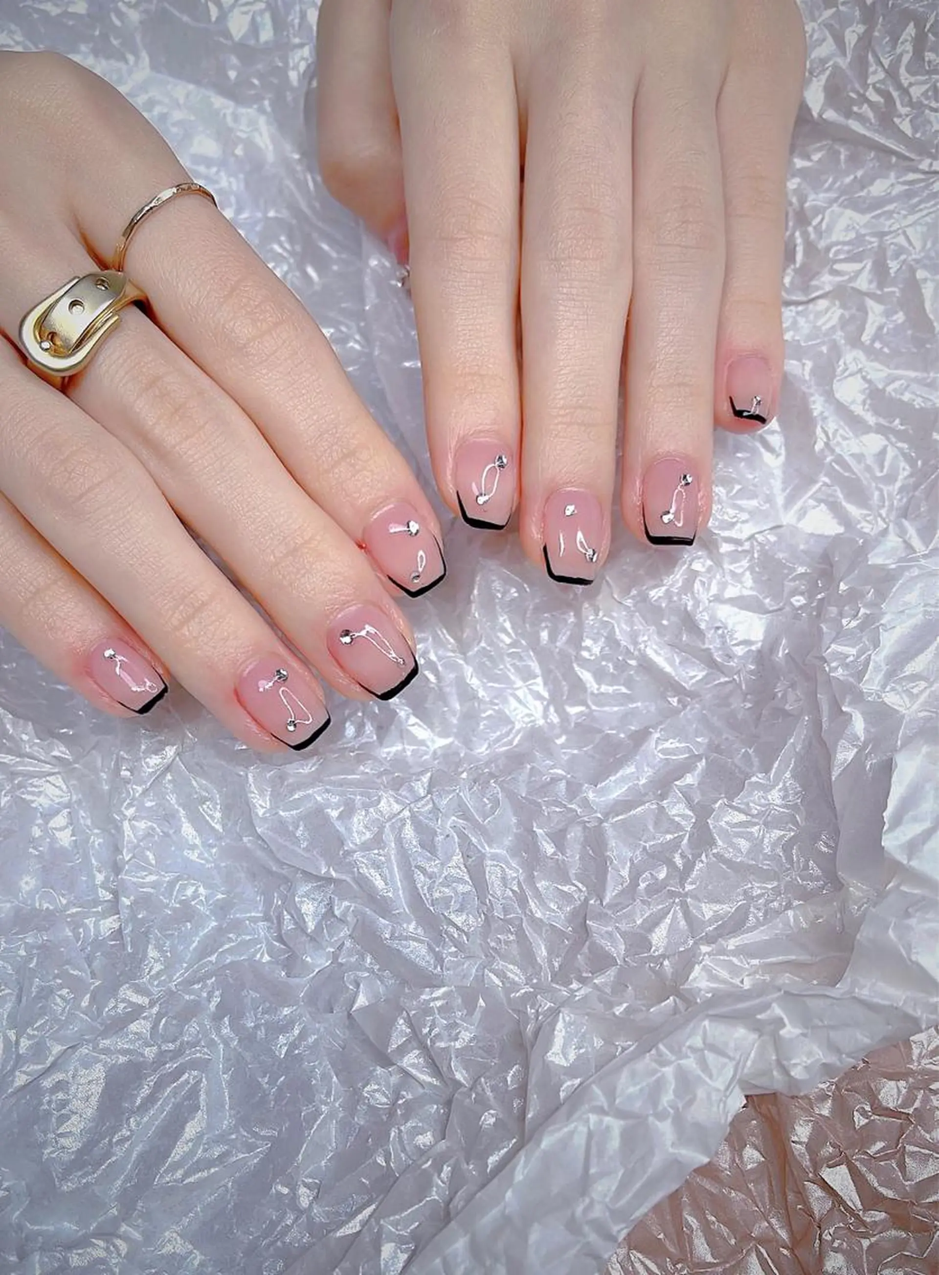 ミディアム 韓国風ヘア めぐみのネイルサロン スタッフ練習のネイルデザイン