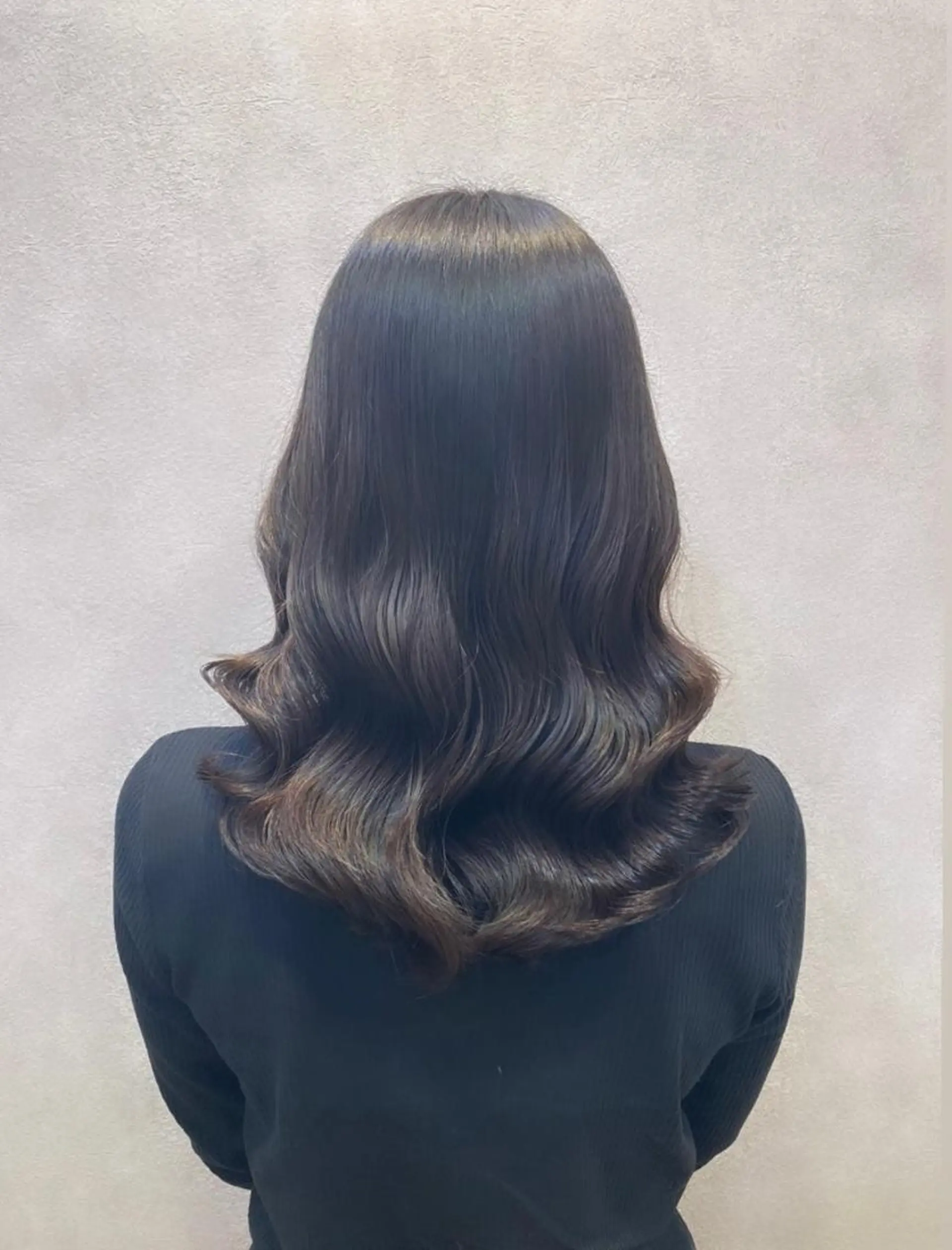 ミディアム カラー パーマ ミディアムパーマ 韓国風ヘア カット ヘアカラー トリートメント 🩷韓国ヘア/ヨシン モリ🩷Maikaのヘアスタイル