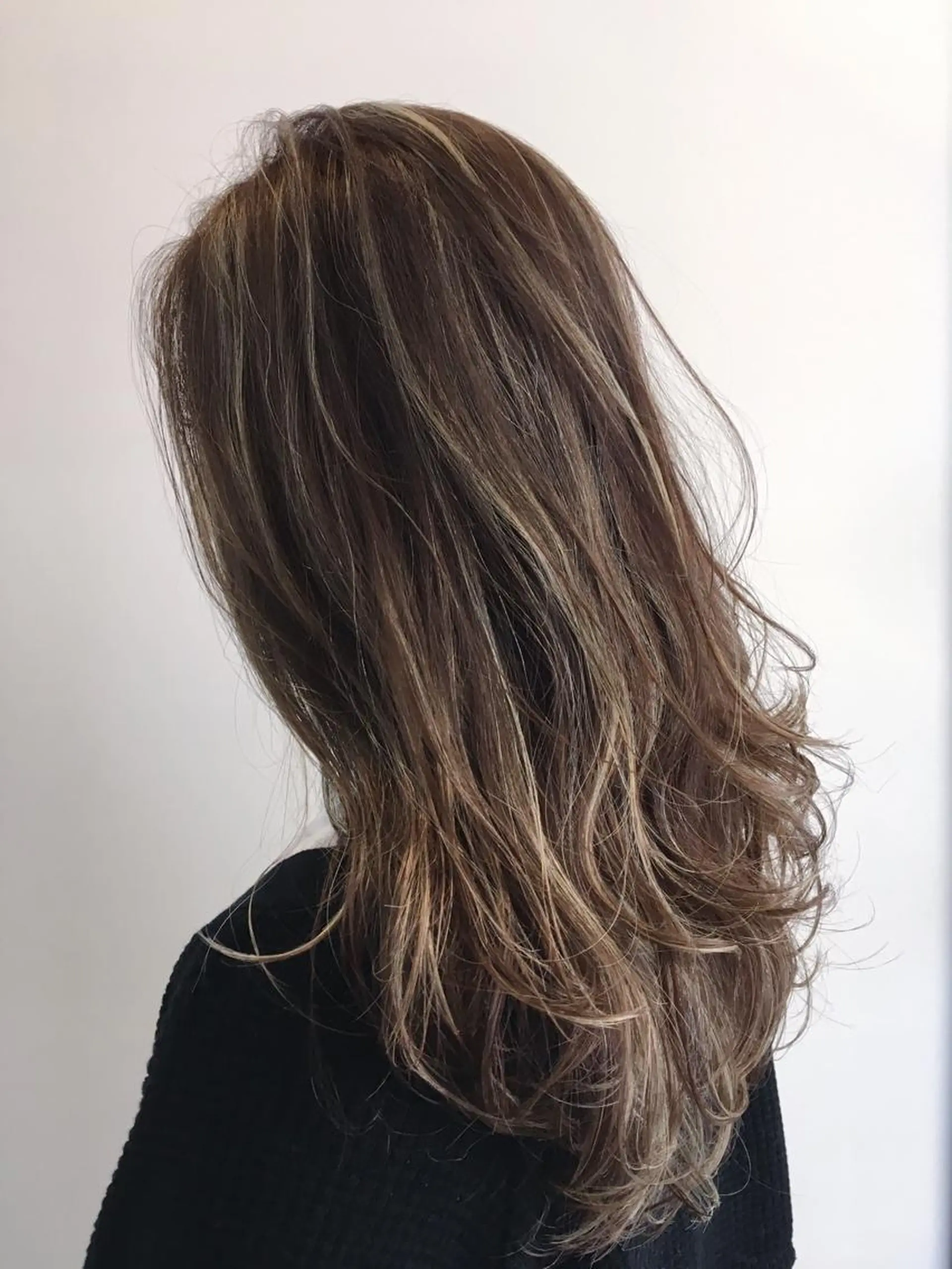 ロング カラー ハイライトカラー ハイライト tipi 香椎・千早のヘアスタイル