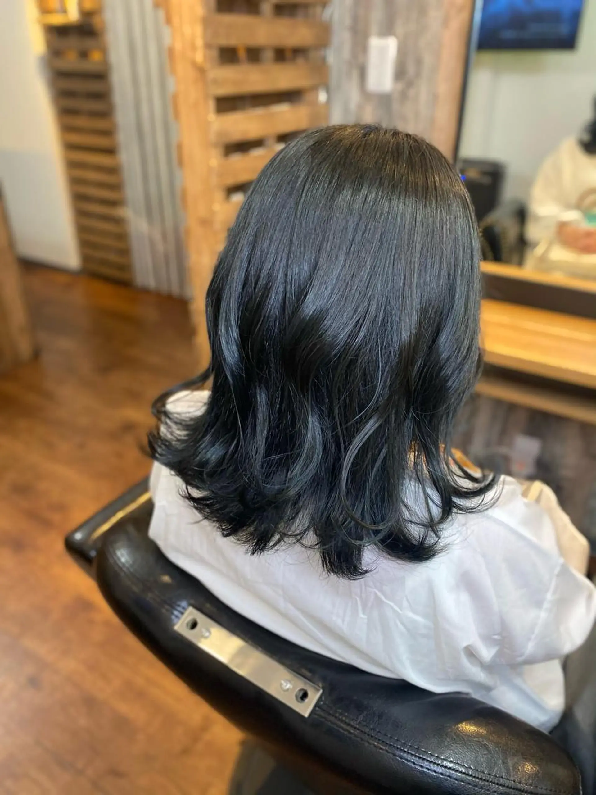 セミロング カラー ブルーカラー ネイビーカラー カット ヘアカラー トリートメント Luzir⭐︎ GEN⭐︎のヘアスタイル