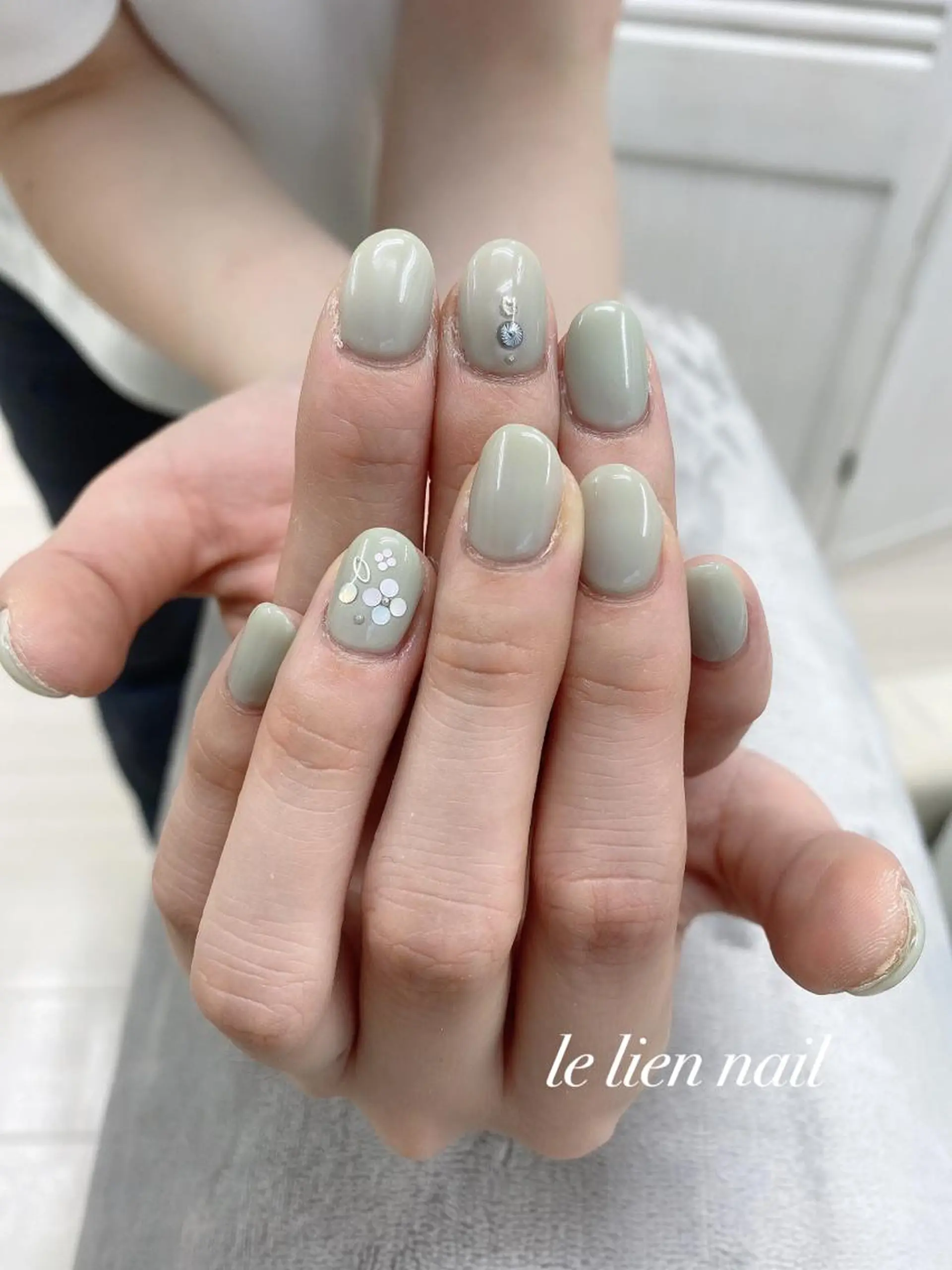 ネイル アートネイル グリーン ワンカラーネイル le lien nailのネイルデザイン