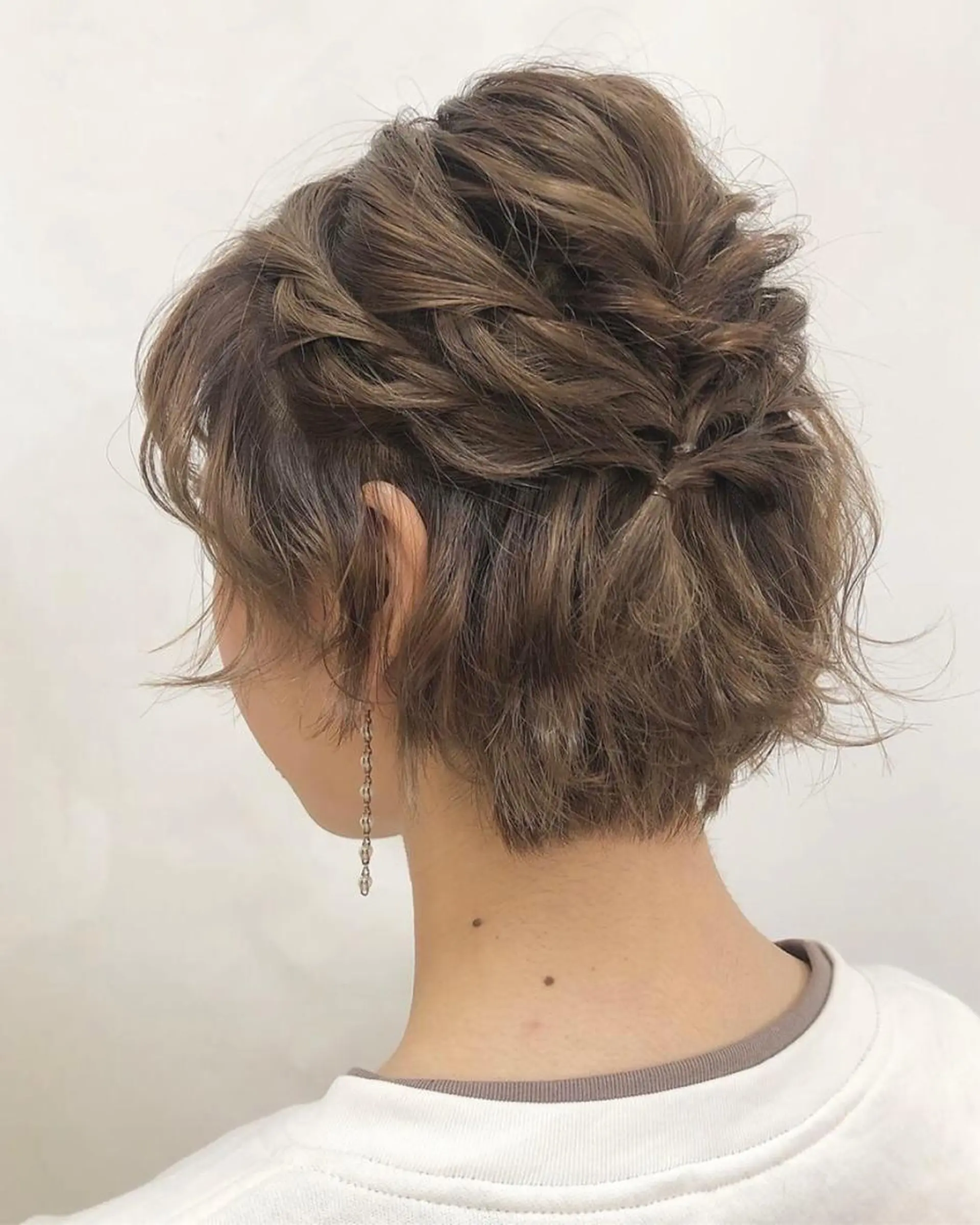 ショート カラー ヘアアレンジ 佐藤 花帆のヘアスタイル