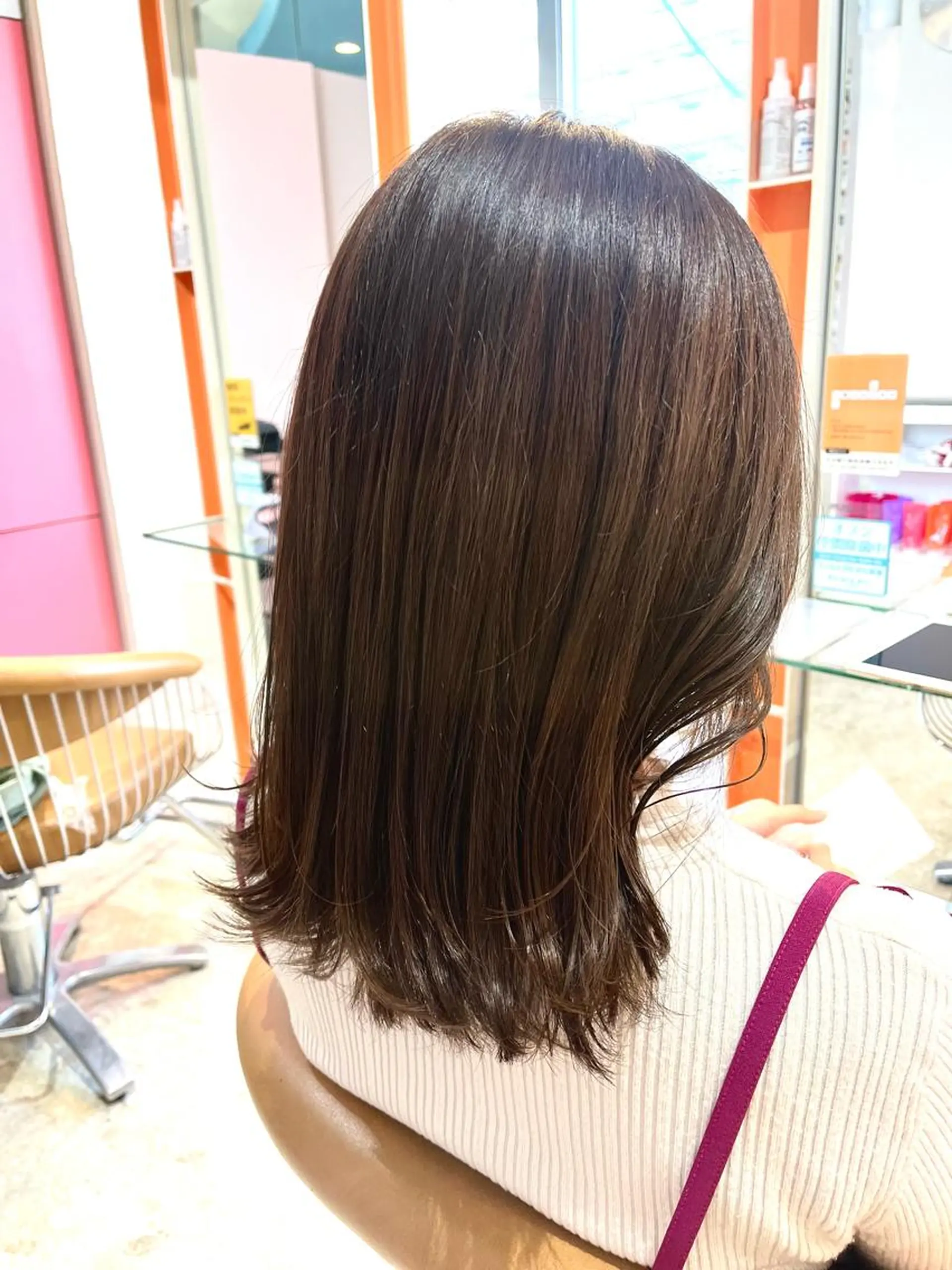 ミディアム カラー ヘアカラー トリートメント うしだ かおるのヘアスタイル