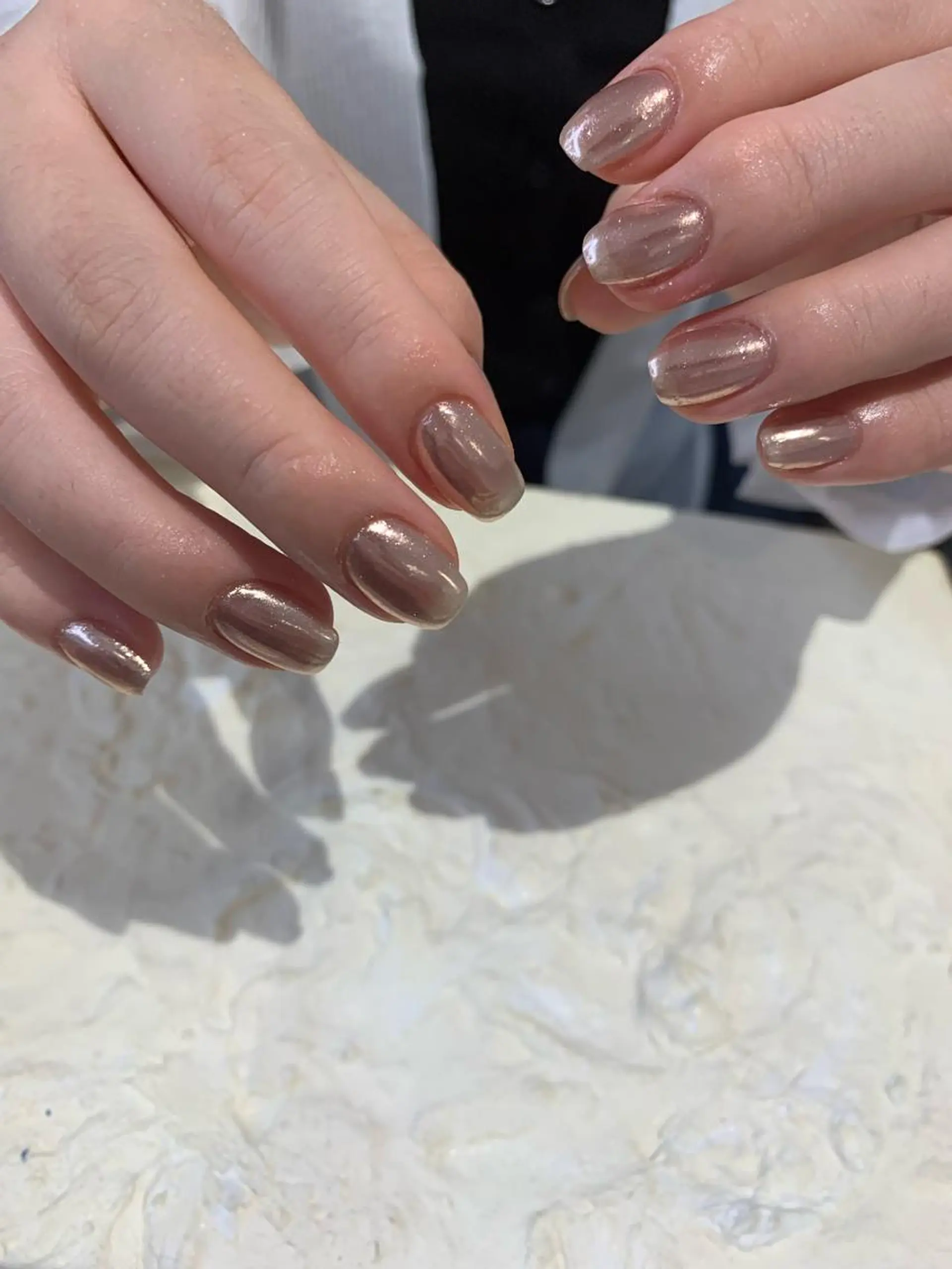 ネイル ミラーネイル マキノ ユイのネイルデザイン