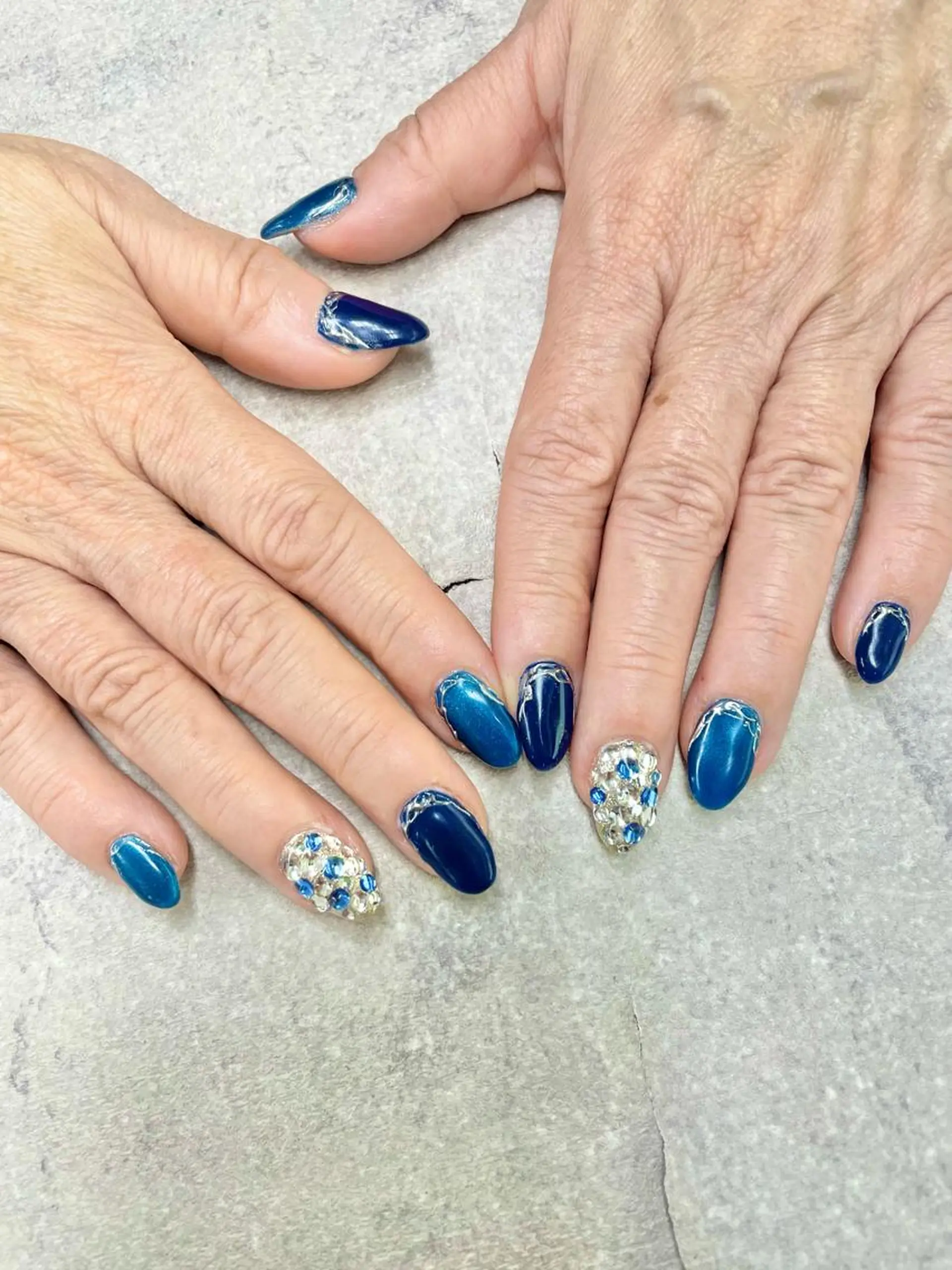 ネイル マグネットネイル ネイビー ハンドネイル ハンドケア FASTNAIL PLUS 新宿店のネイルデザイン